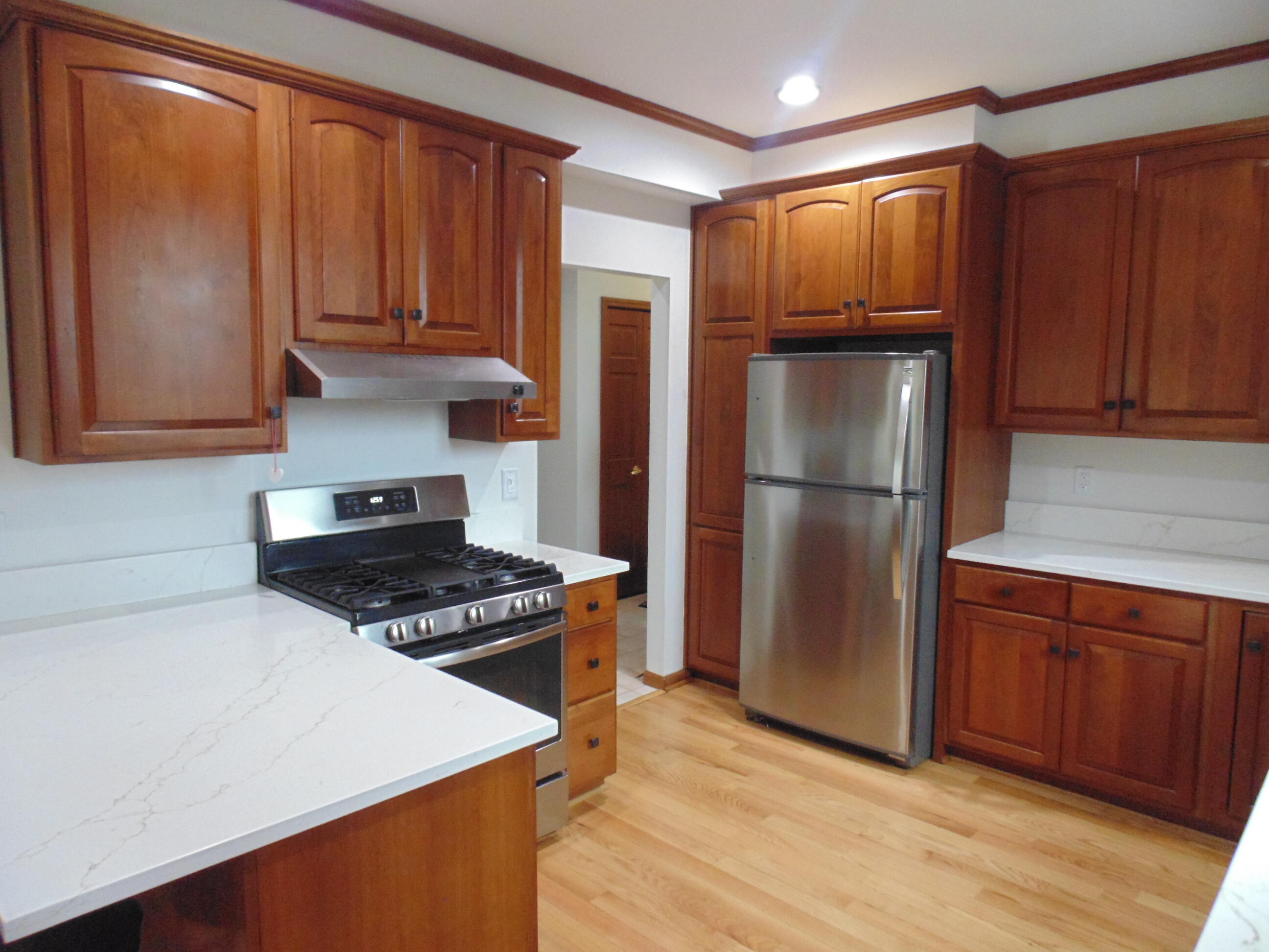 8508 Pine Avenue, Gary, IN 46403; Image #14