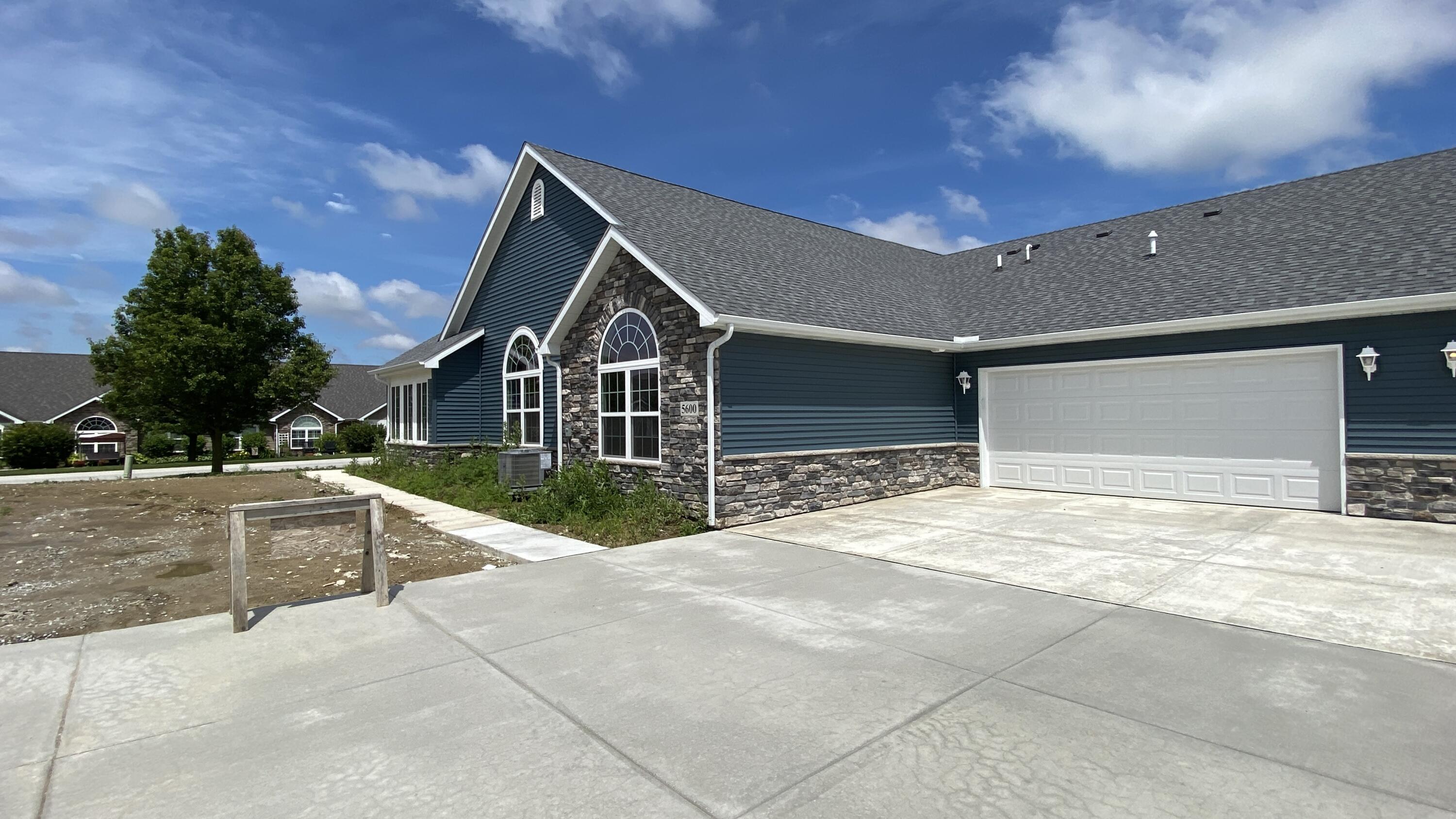 5600 Fountain Circle, Winfield, IN 46307; Image #73