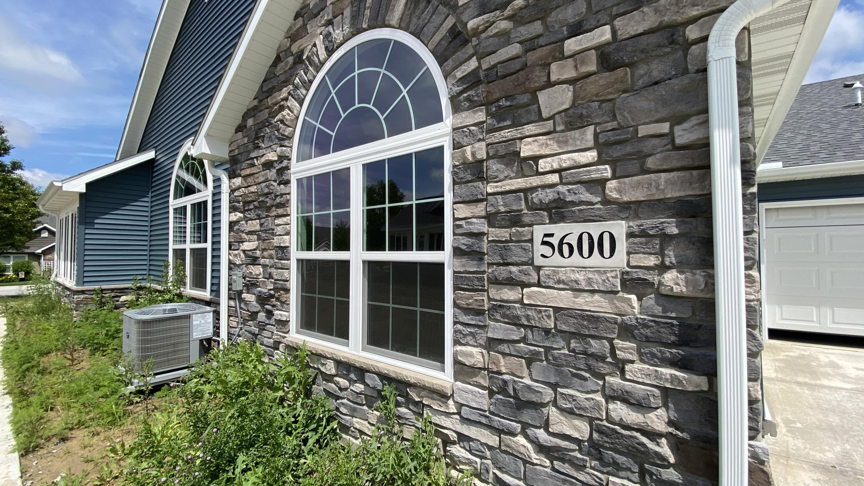 5600 Fountain Circle, Winfield, IN 46307; Image #9