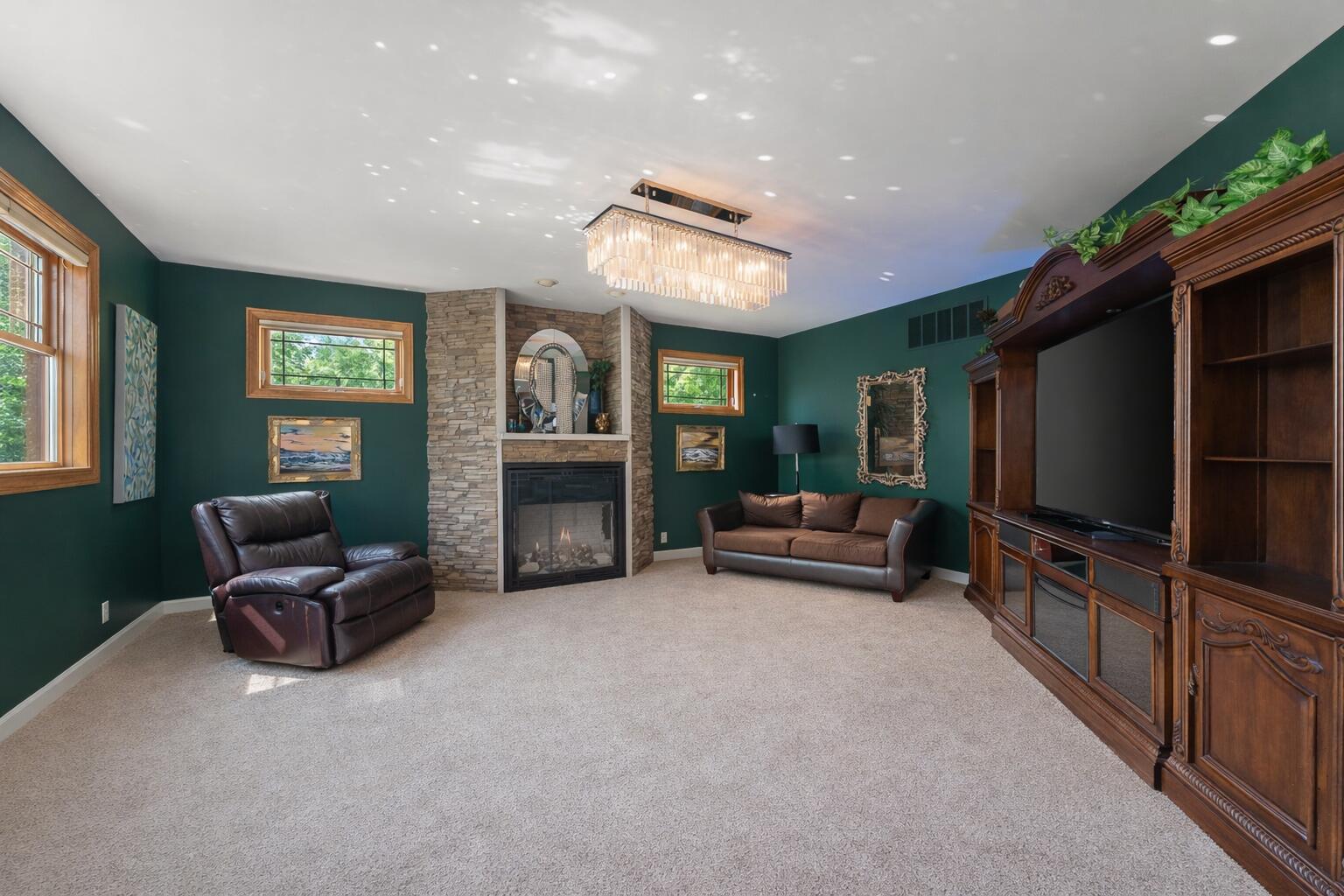 84 Liberty Lakes Drive, Valparaiso, IN 46385; Image #13