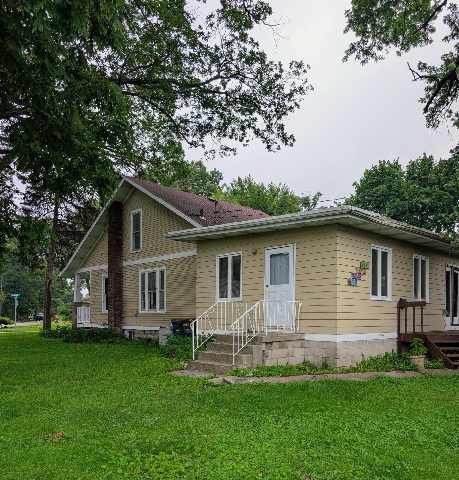 724 Garfield Street, Hobart, IN 46342; Image #2