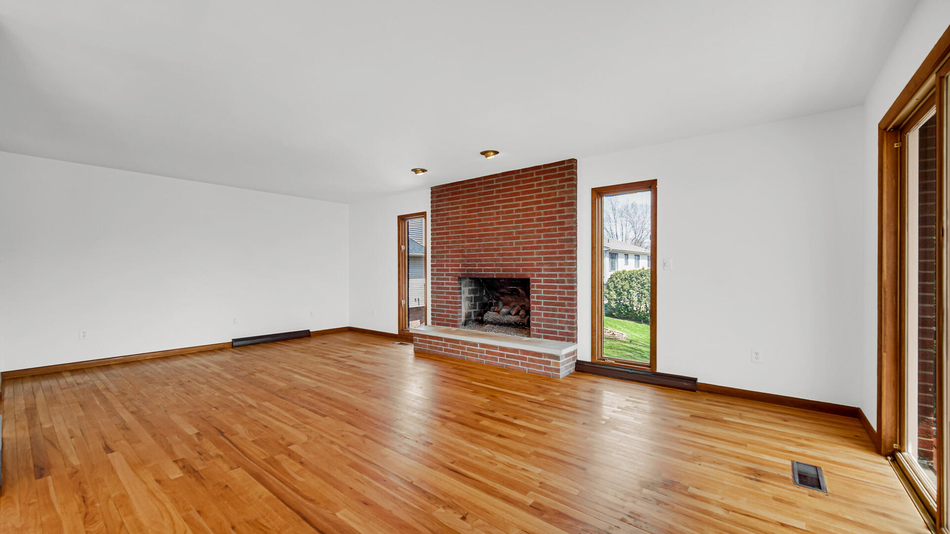 2212 Southwest Road, La Porte, IN 46350; Image #10