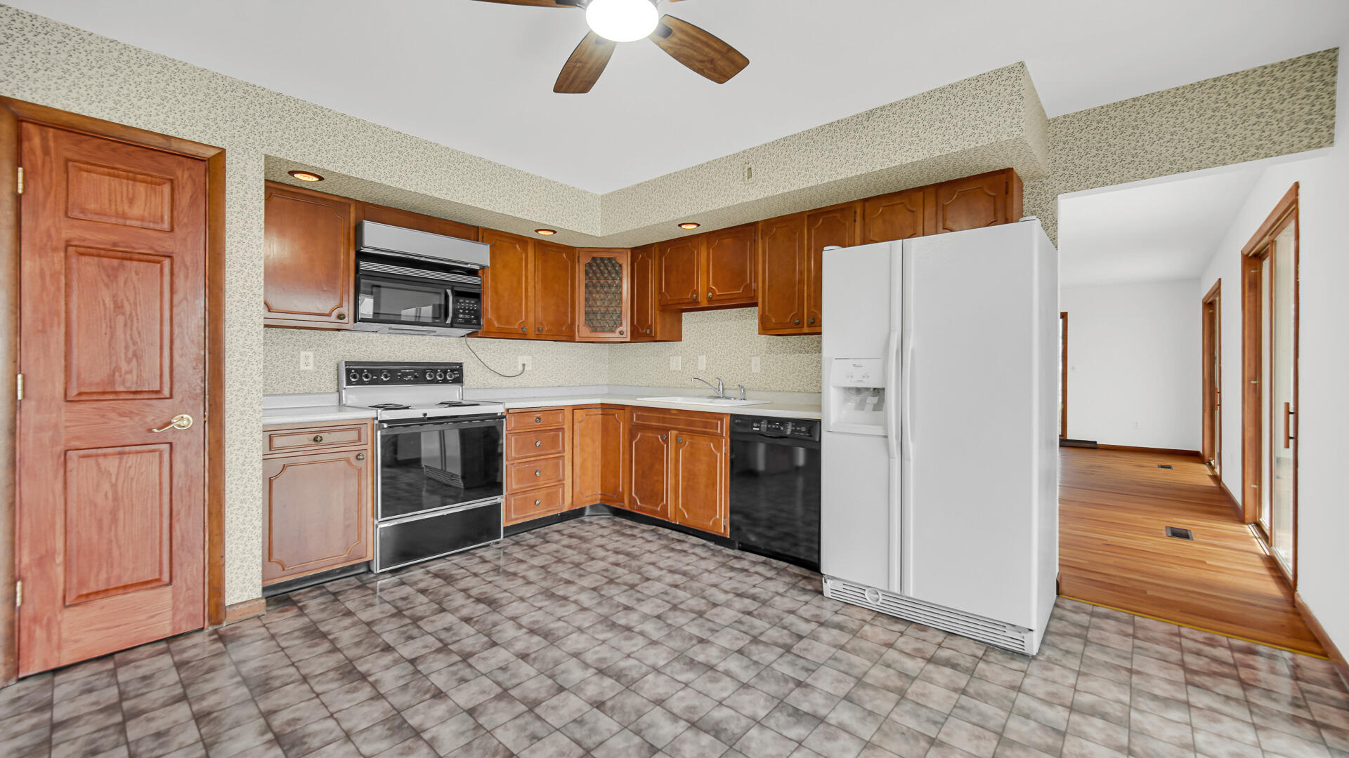 2212 Southwest Road, La Porte, IN 46350; Image #17