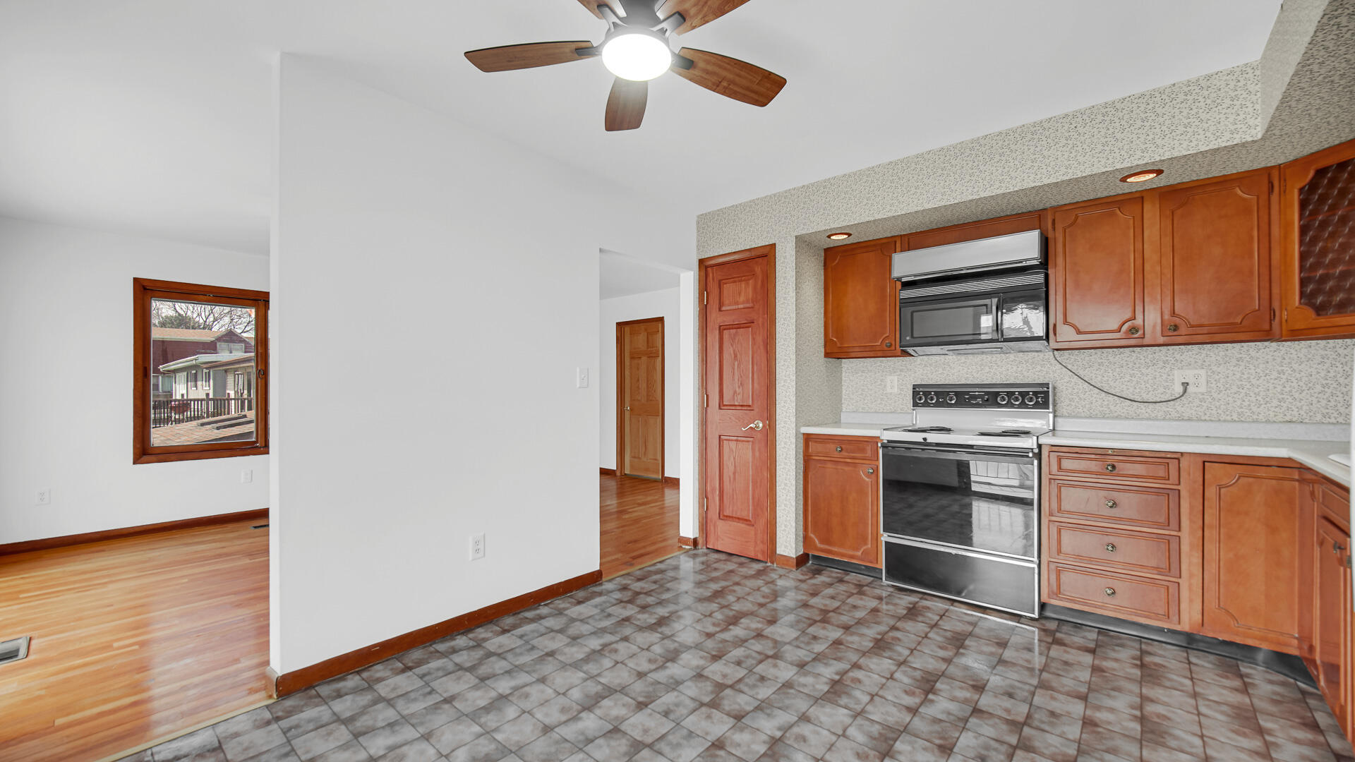 2212 Southwest Road, La Porte, IN 46350; Image #18