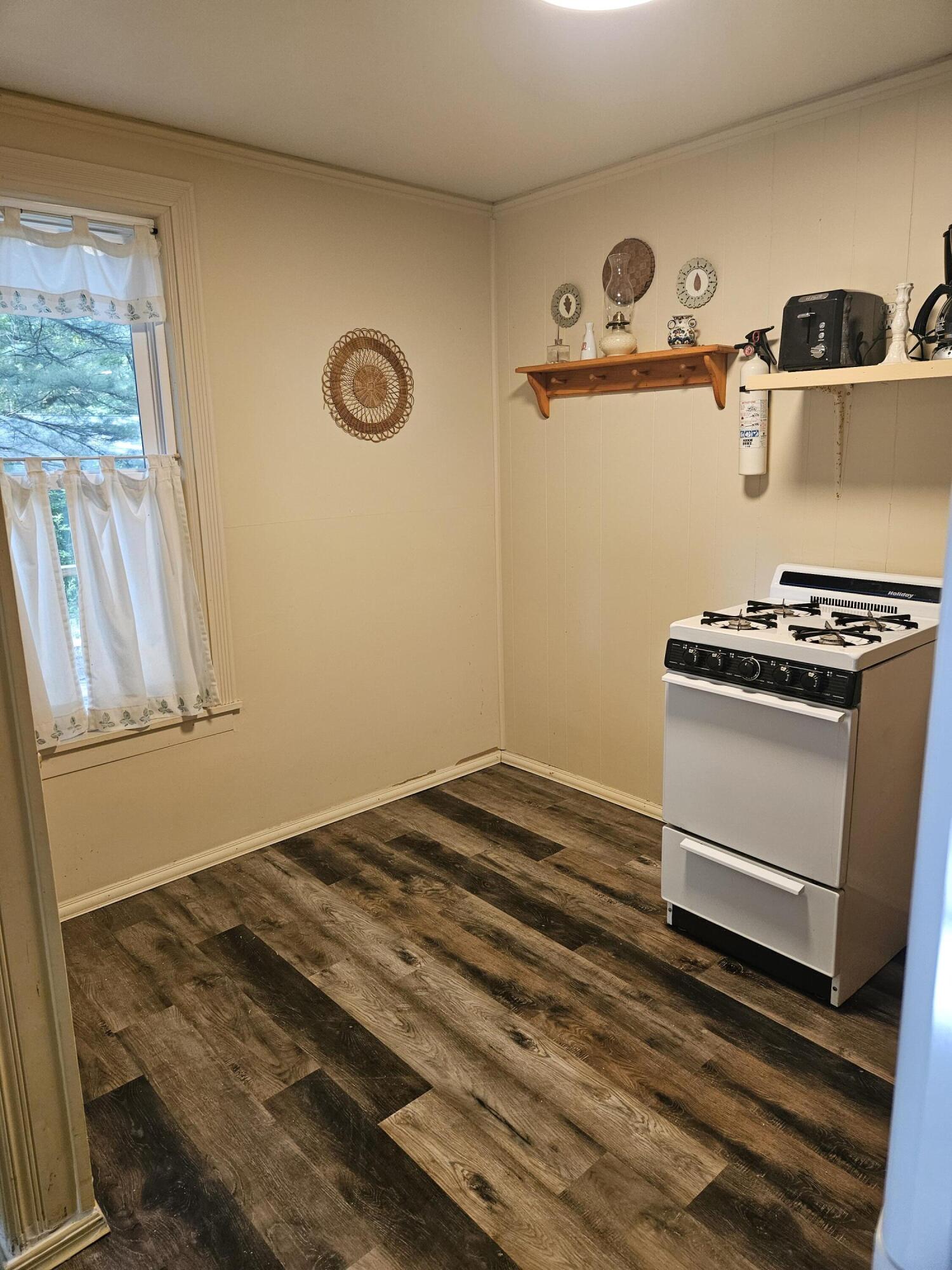 33 S Lake Shore County Road, Beverly Shores, IN 46301; Image #35