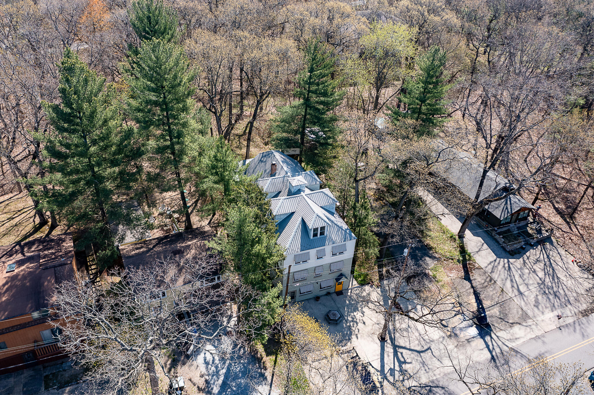 33 S Lake Shore County Road, Beverly Shores, IN 46301; Image #55