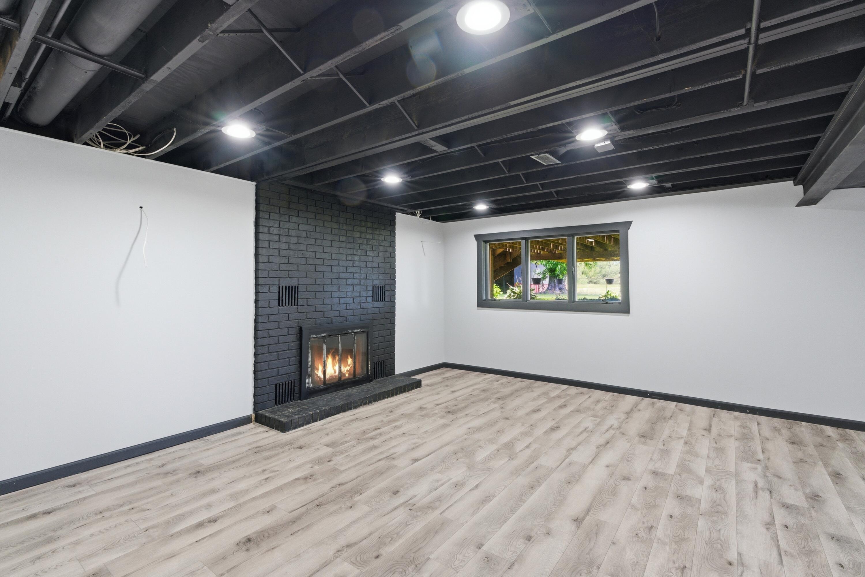 13875 Delaware Street, Crown Point, IN 46307; Image #20