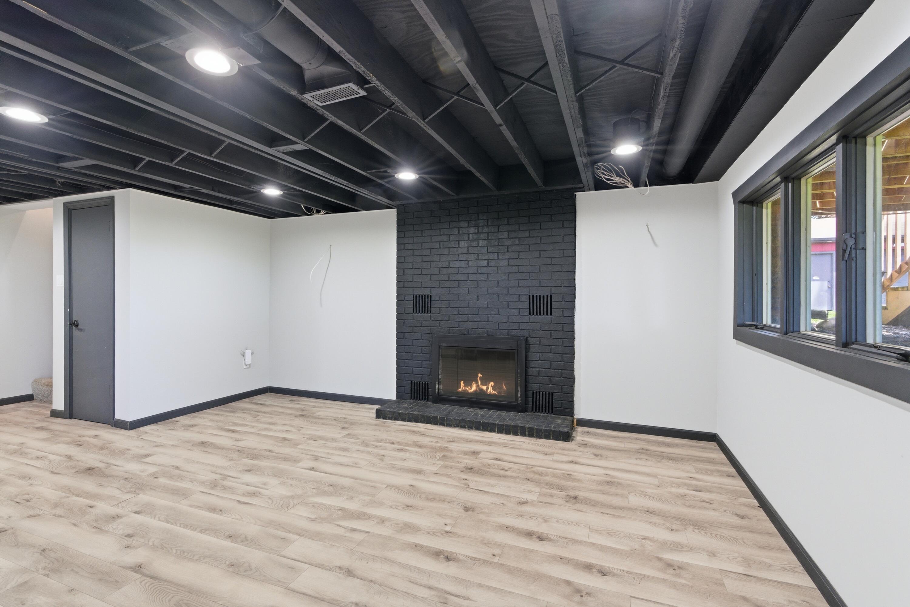 13875 Delaware Street, Crown Point, IN 46307; Image #21