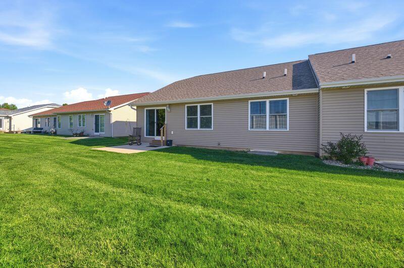82 Prince William Court, La Porte, IN 46350; Image #4