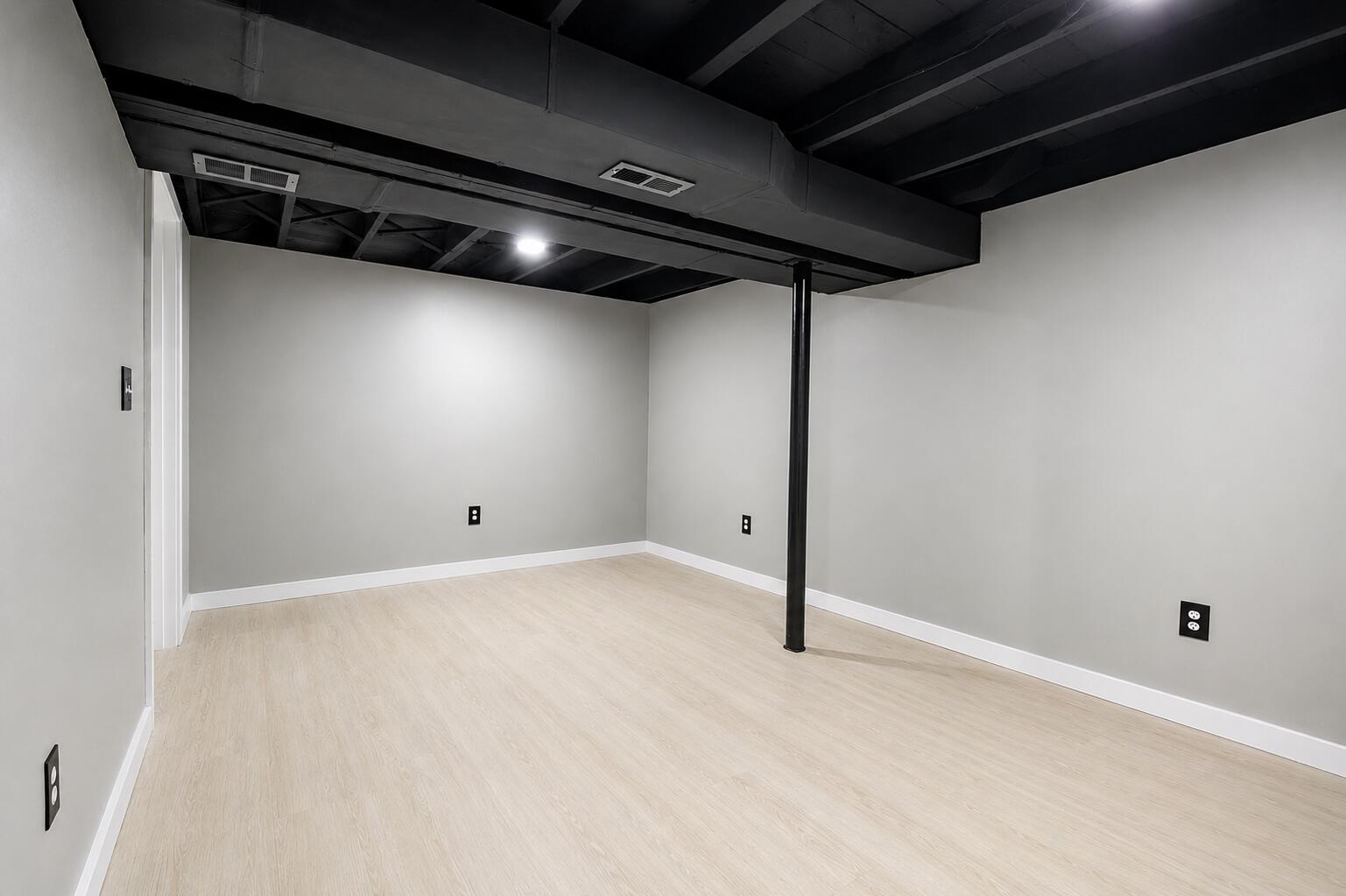 122 E 632 N, Valparaiso, IN 46383; Image #16