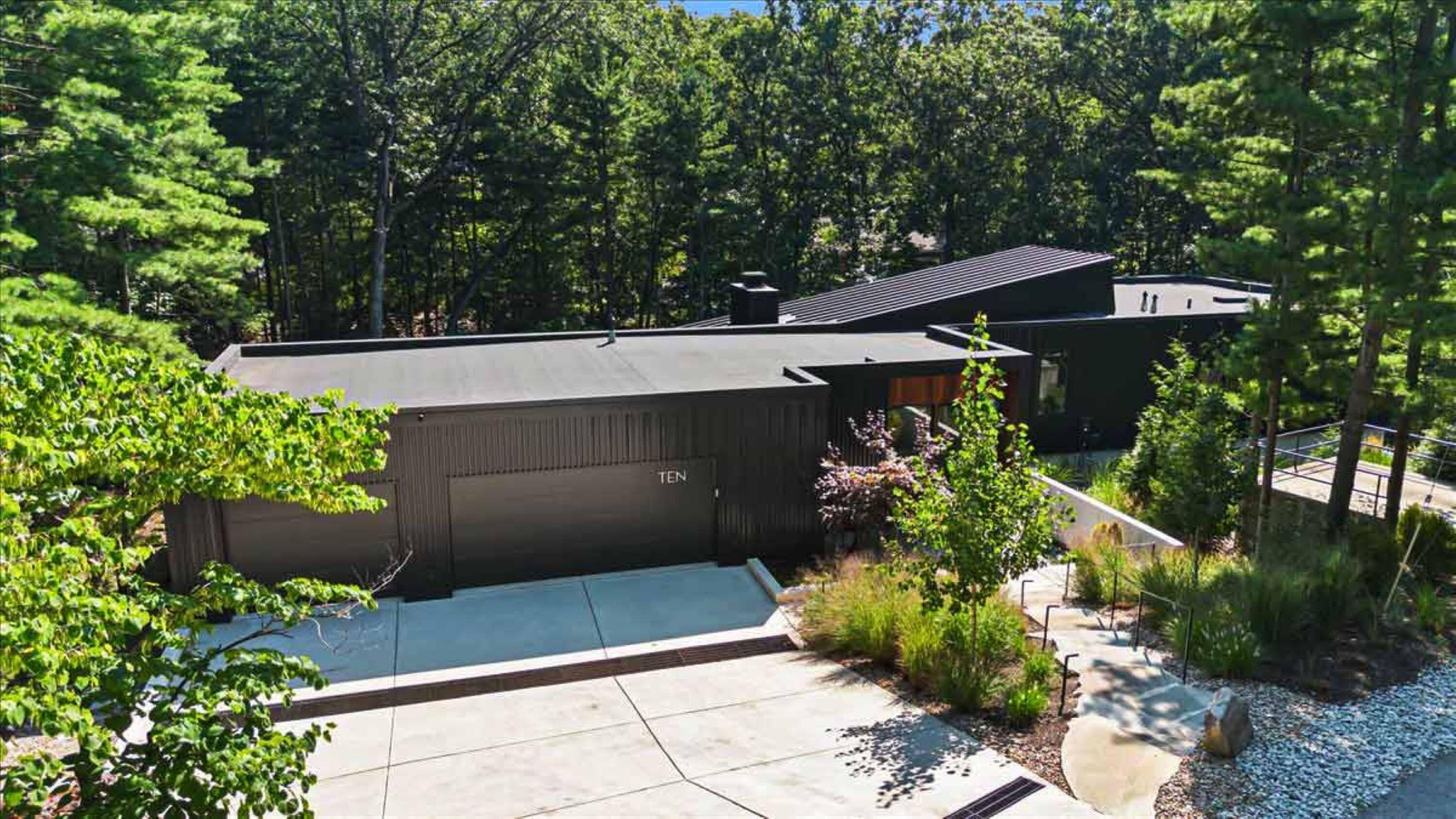 10 S Oval Avenue, Beverly Shores, IN 46301; Image #3