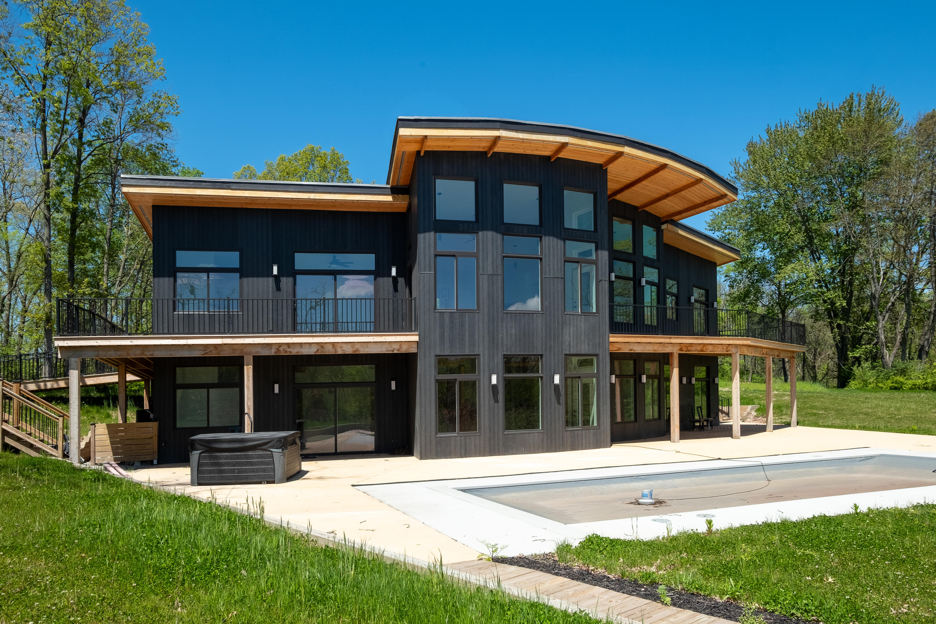 220 Robbins Road, Valparaiso, IN 46385; Image #3