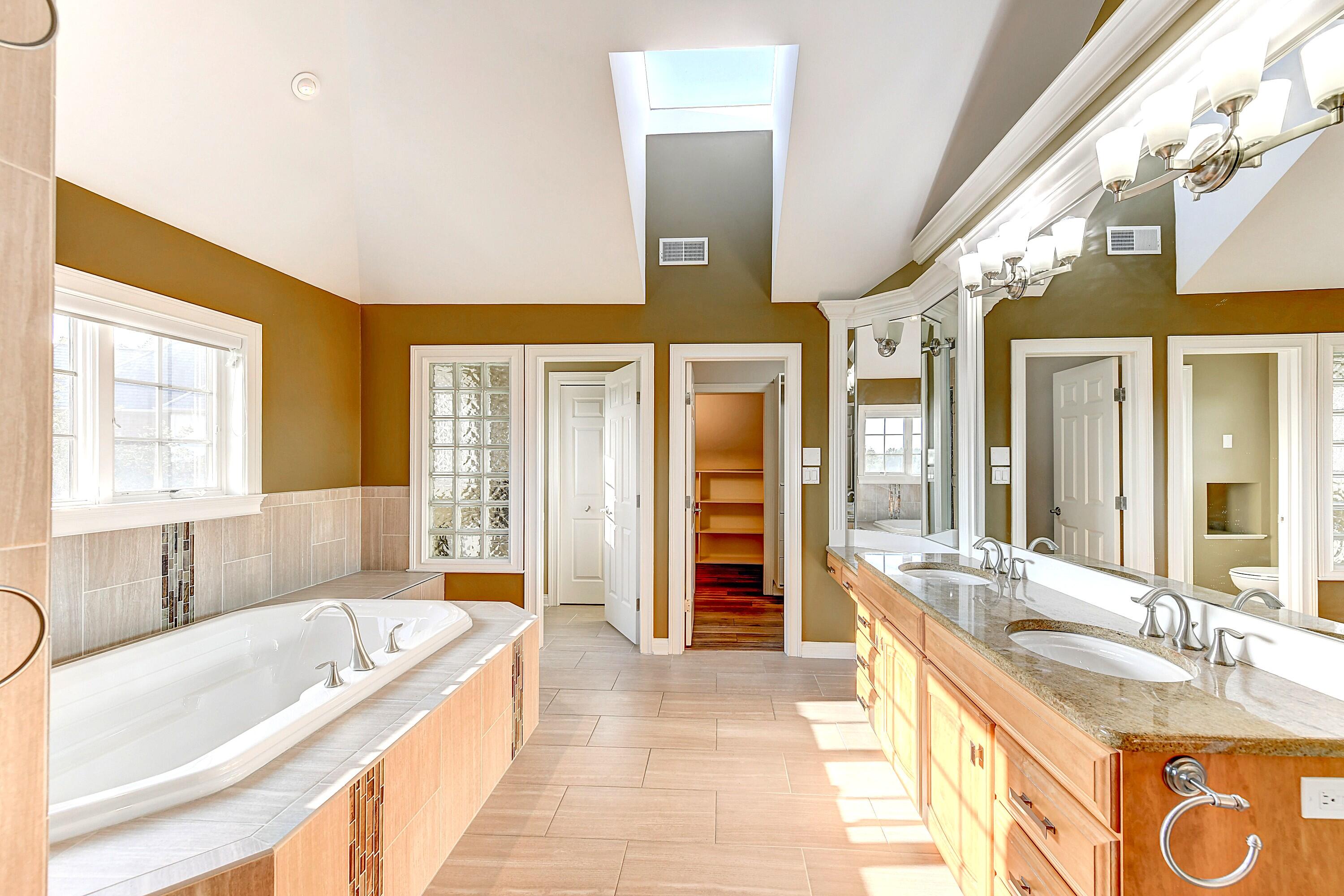 10135 Cherrywood Lane, Munster, IN 46321; Image #30