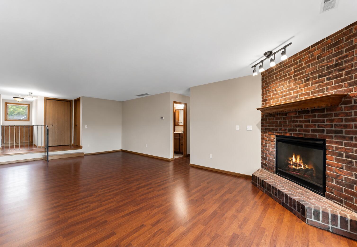 2549 N Lakeshore Drive, Crown Point, IN 46307; Image #6