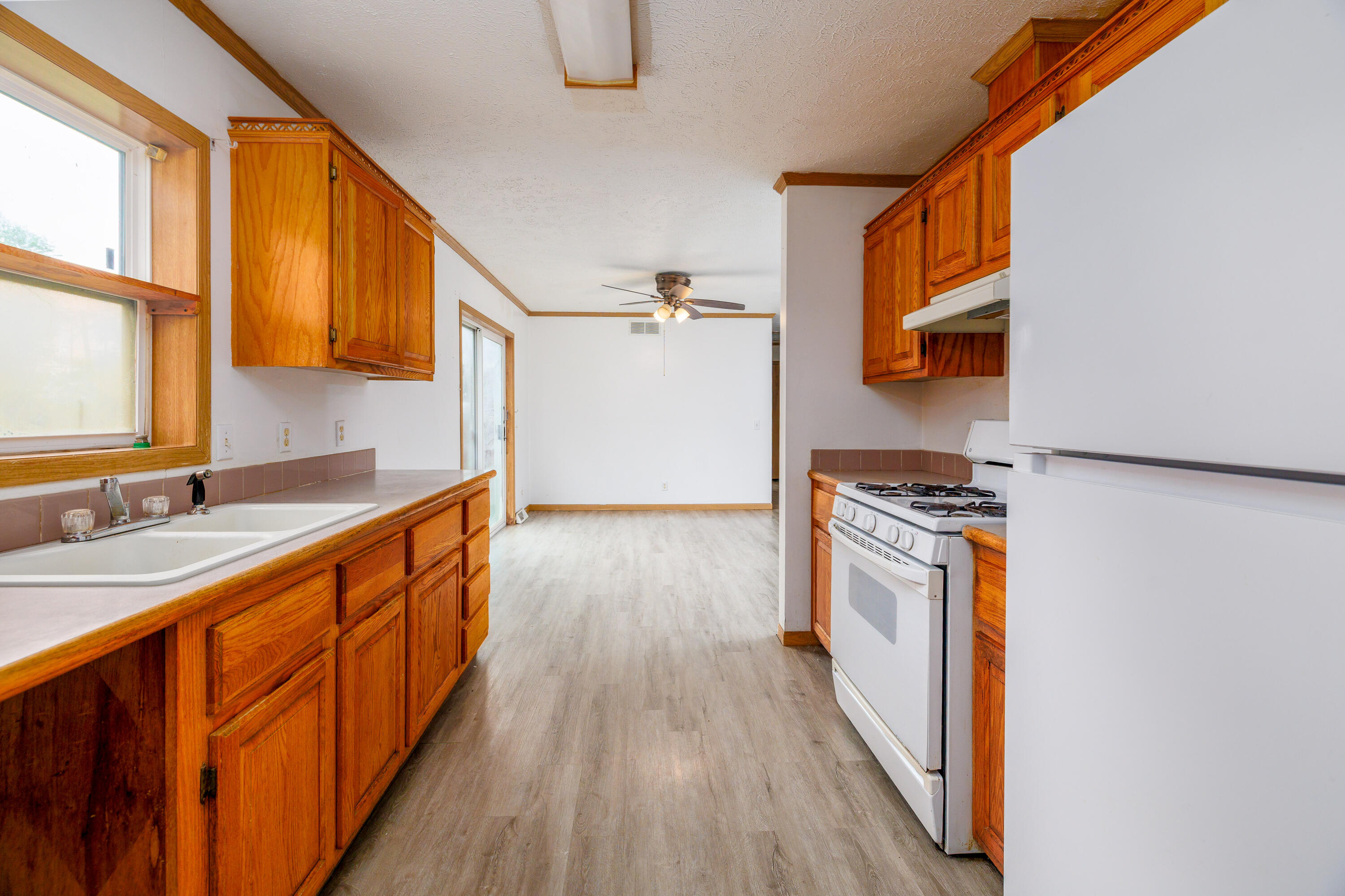 106 W Allen Street, Kentland, IN 47951; Image #11
