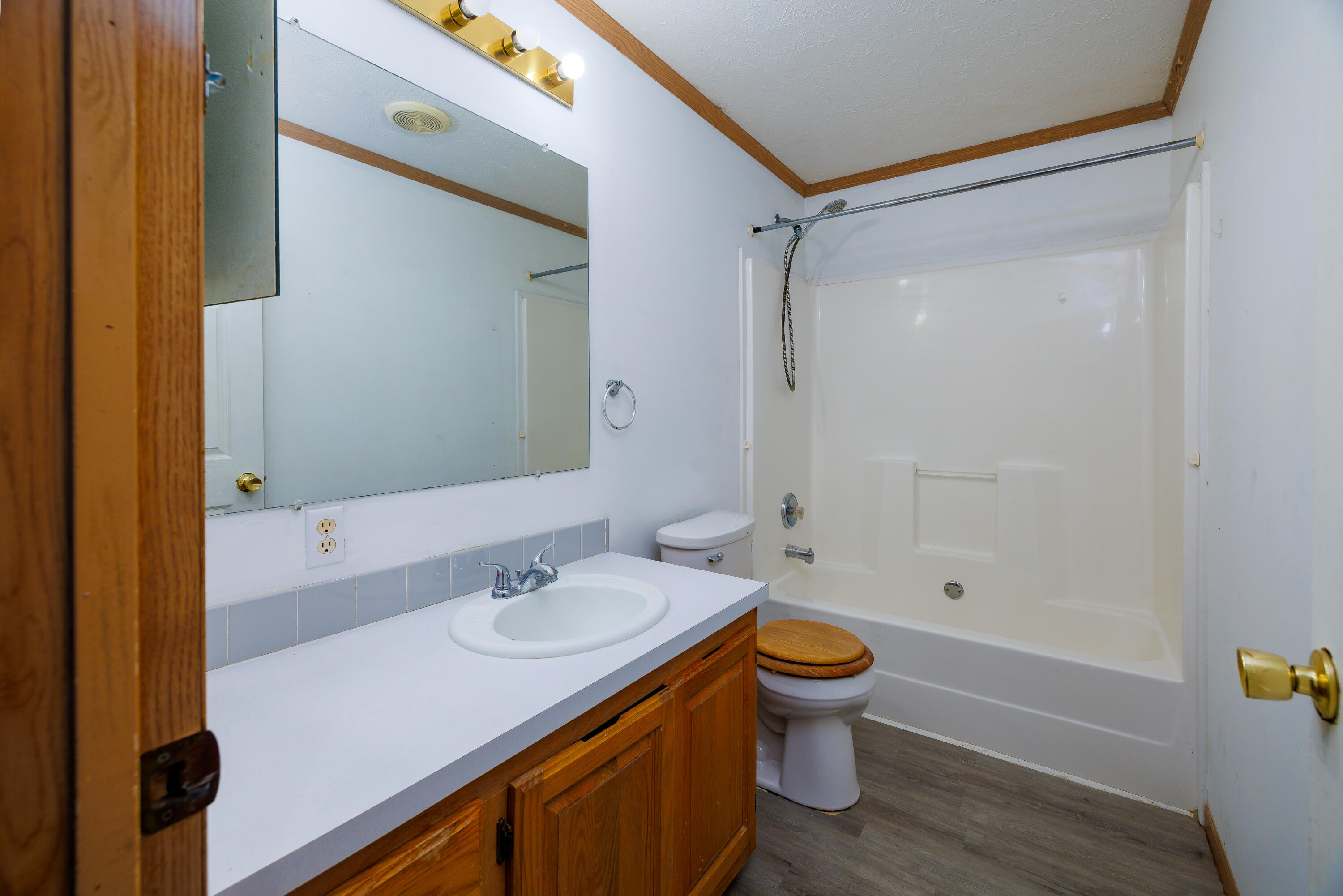106 W Allen Street, Kentland, IN 47951; Image #13