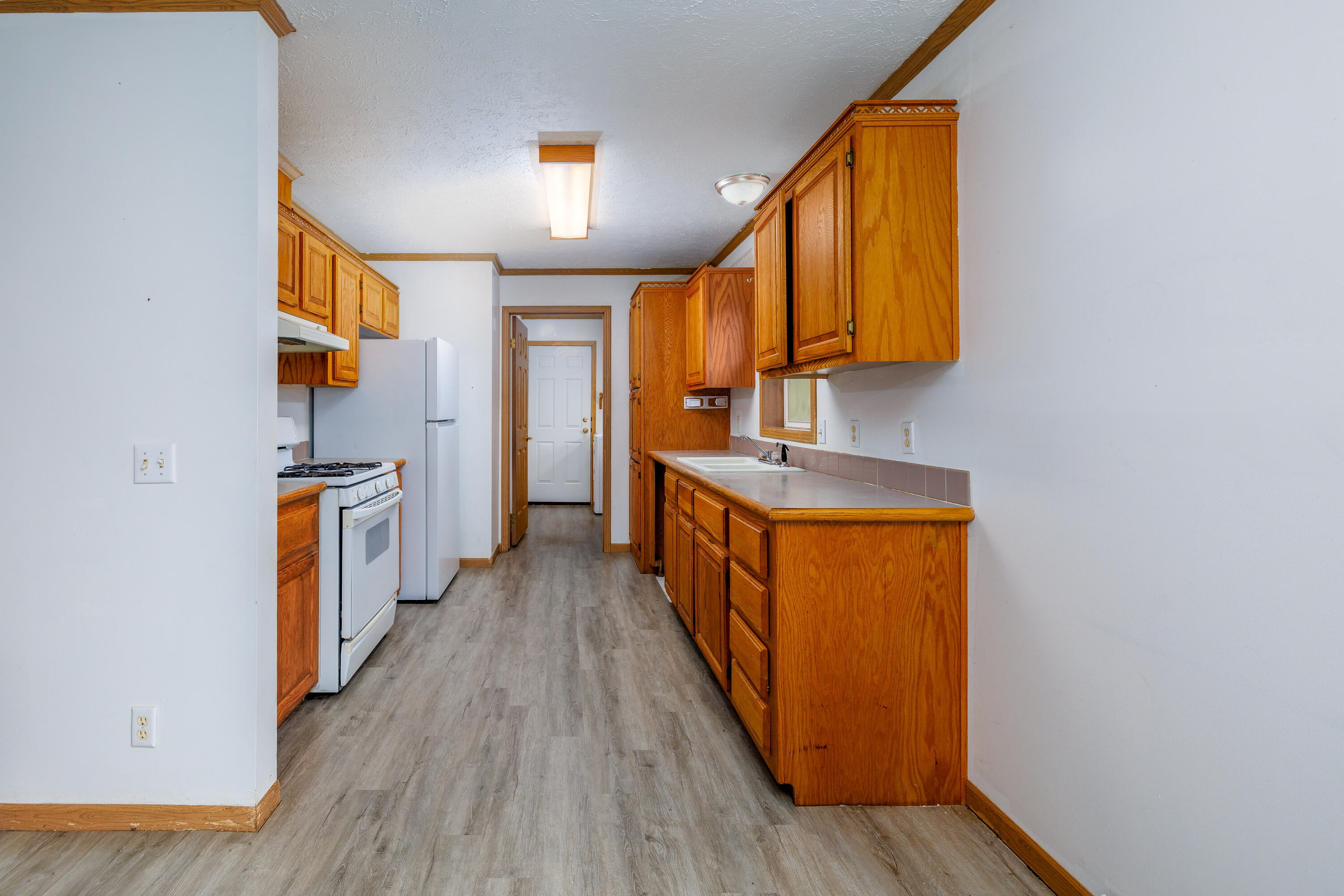 106 W Allen Street, Kentland, IN 47951; Image #16