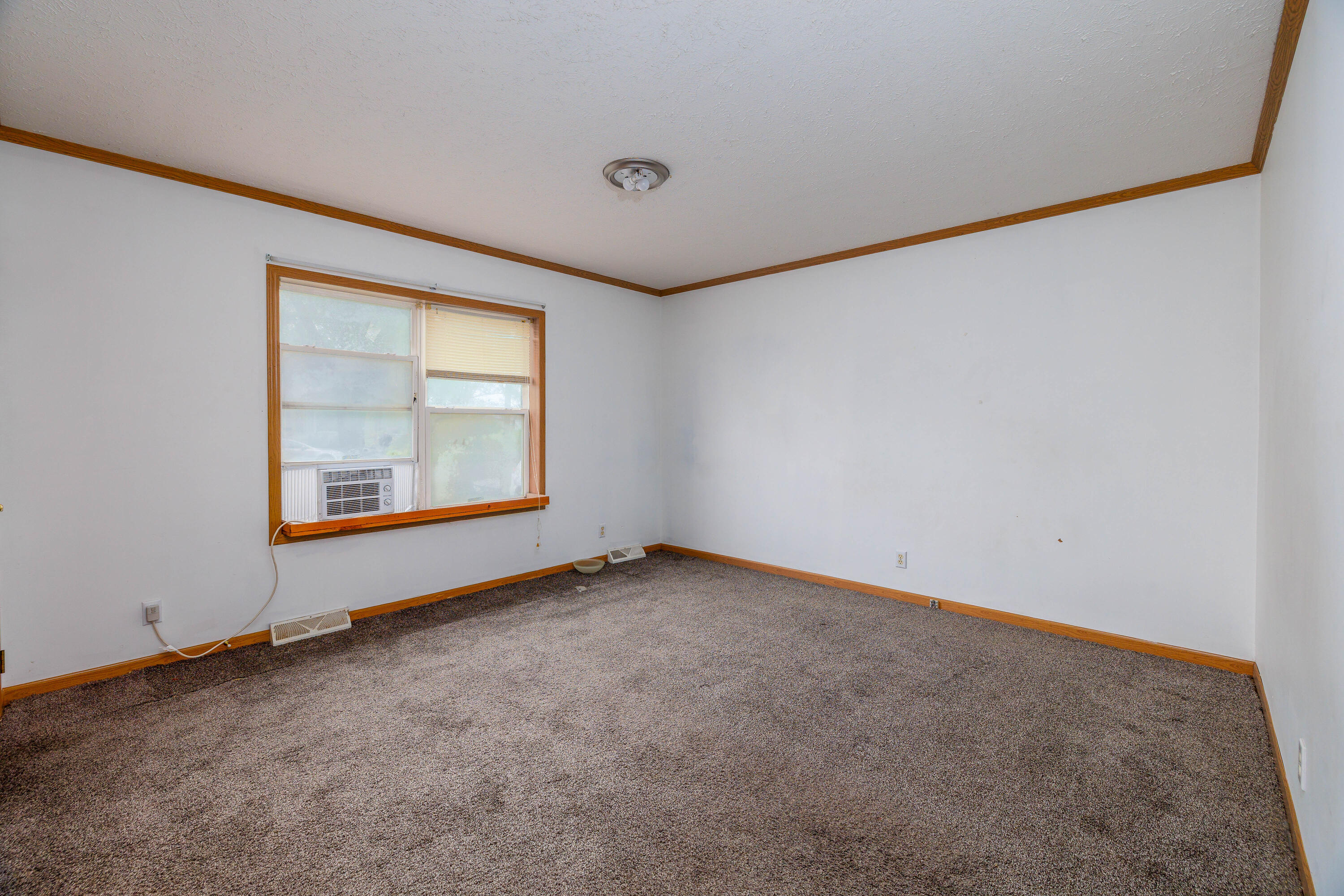106 W Allen Street, Kentland, IN 47951; Image #23