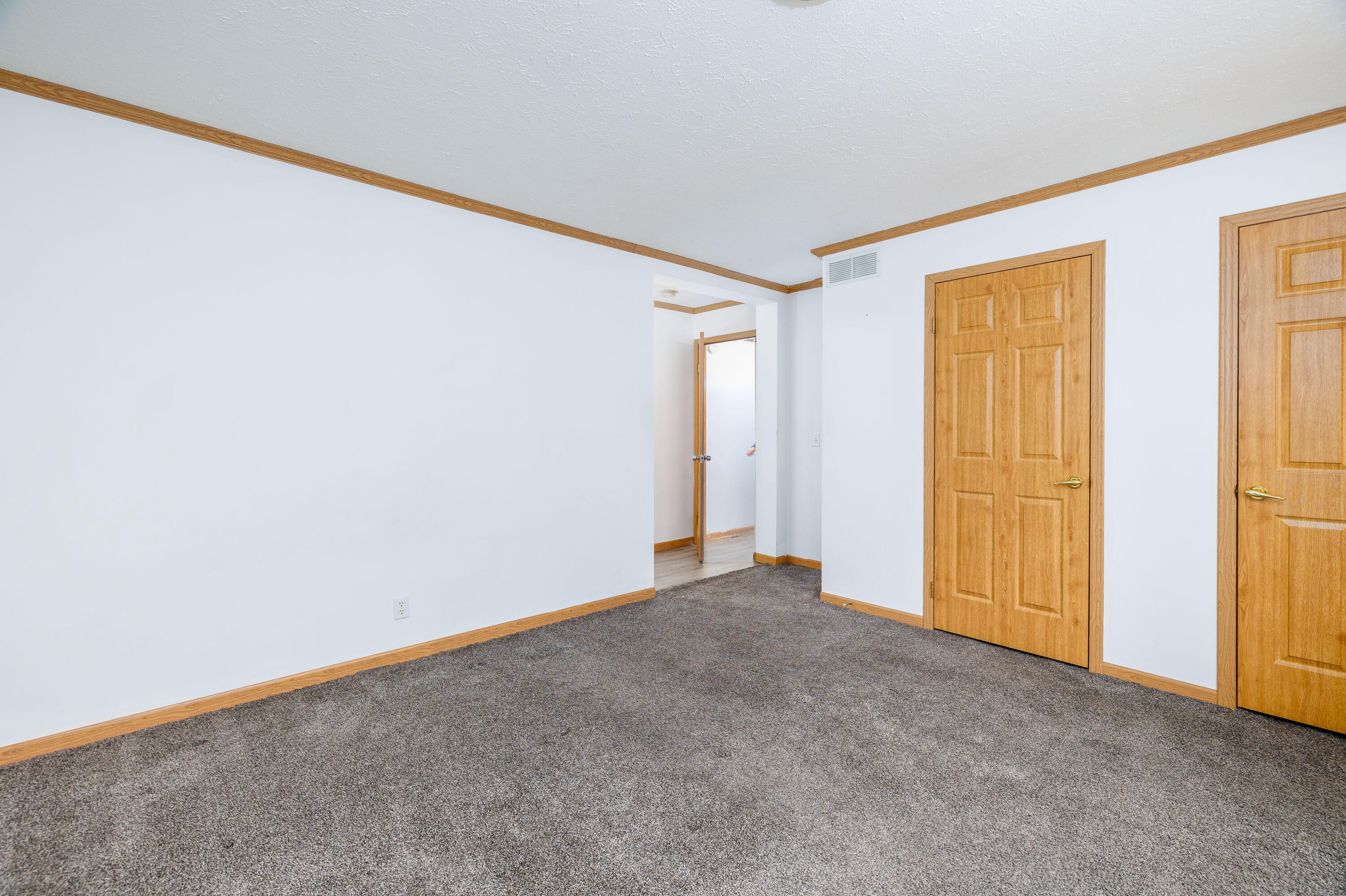 106 W Allen Street, Kentland, IN 47951; Image #24