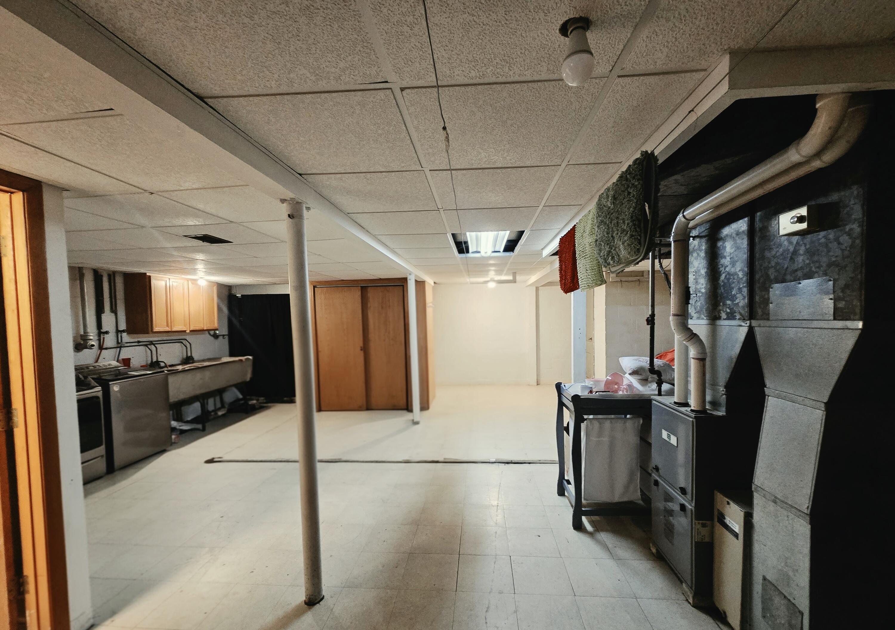 8606 Calumet Avenue, Munster, IN 46321; Image #9