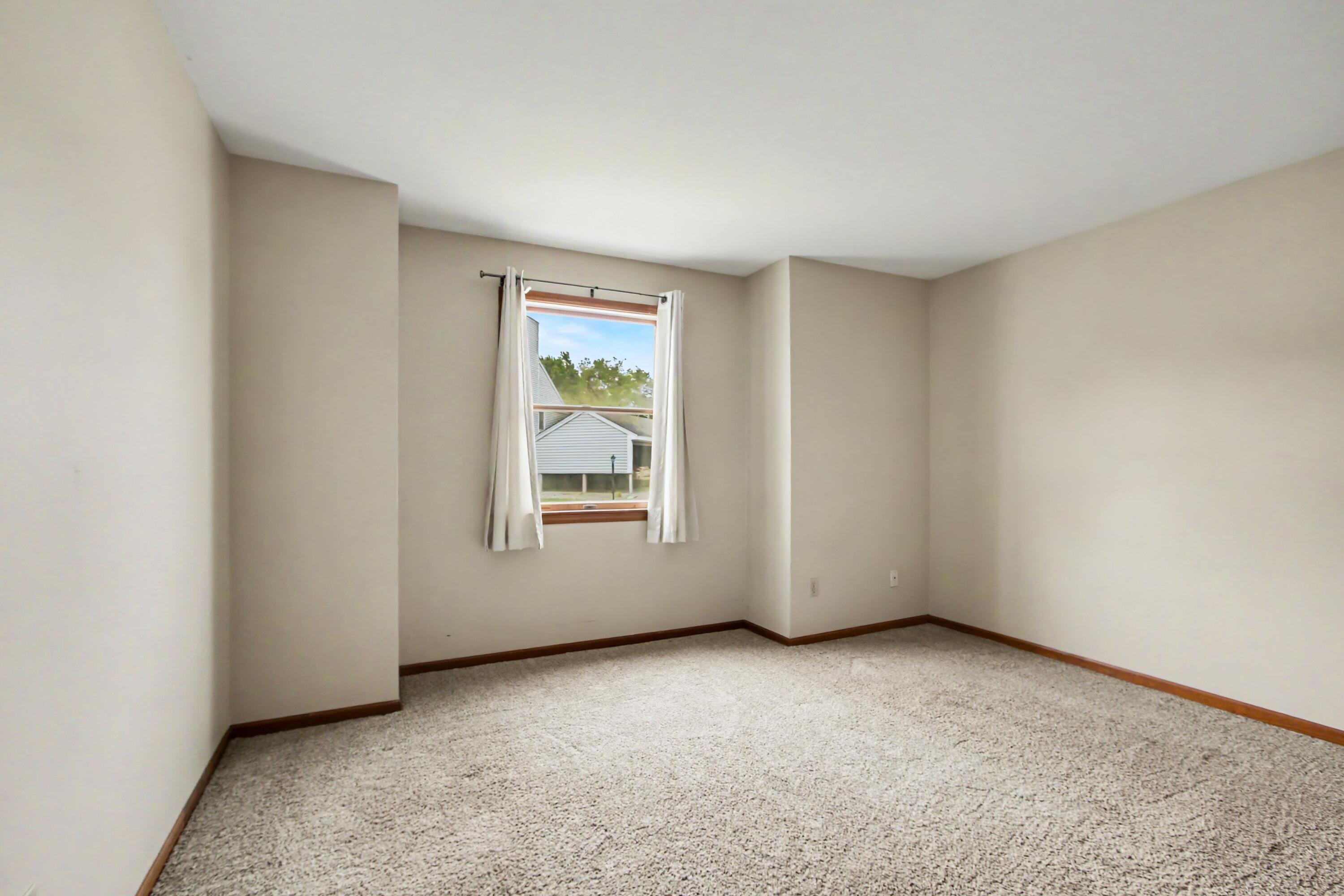 1086 Millpond, Unit B Road, Valparaiso, IN 46385; Image #11