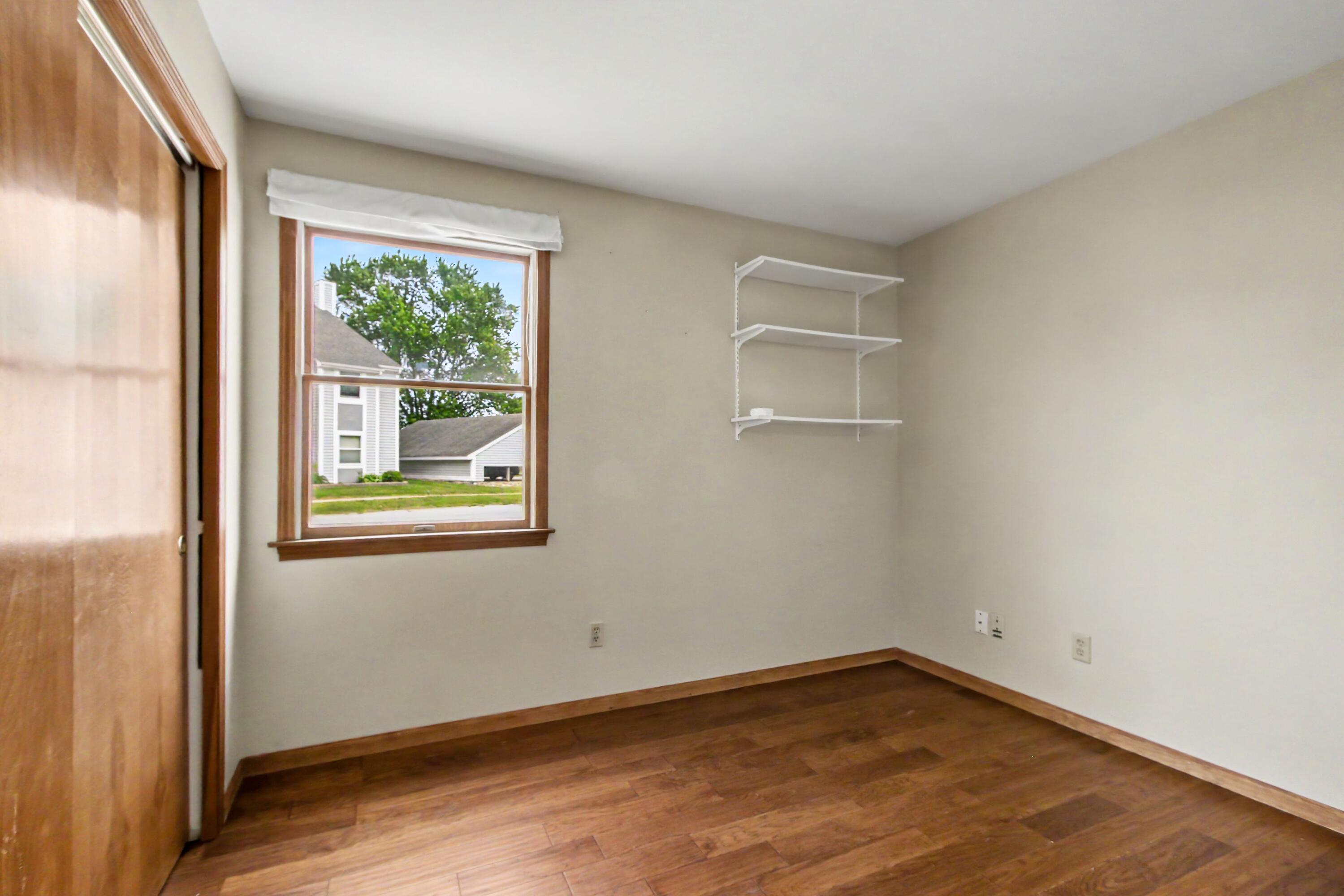 1086 Millpond, Unit B Road, Valparaiso, IN 46385; Image #14