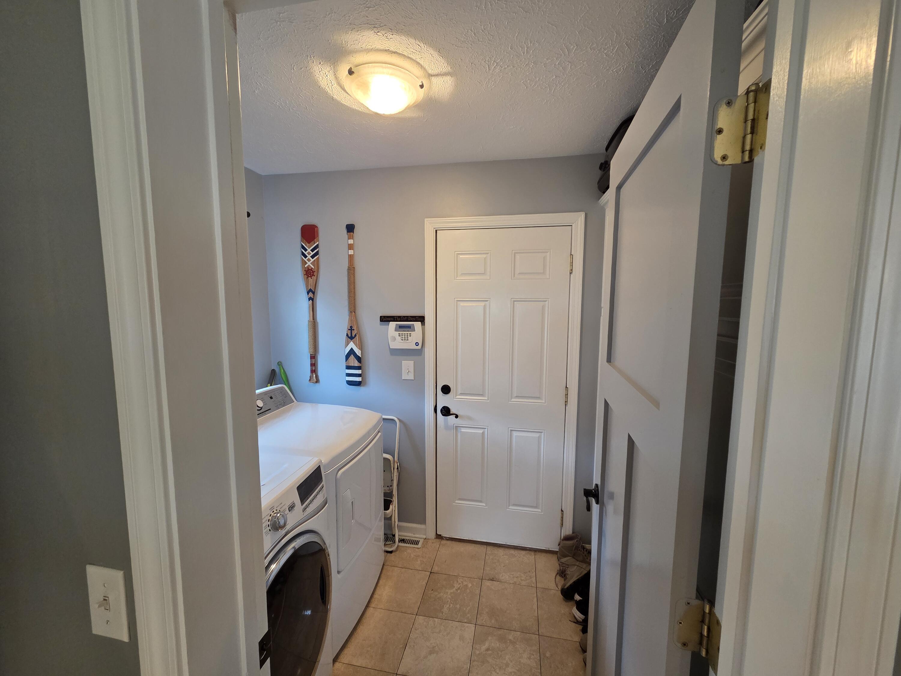 4084 W Shore Drive, Bremen, IN 46506; Image #39