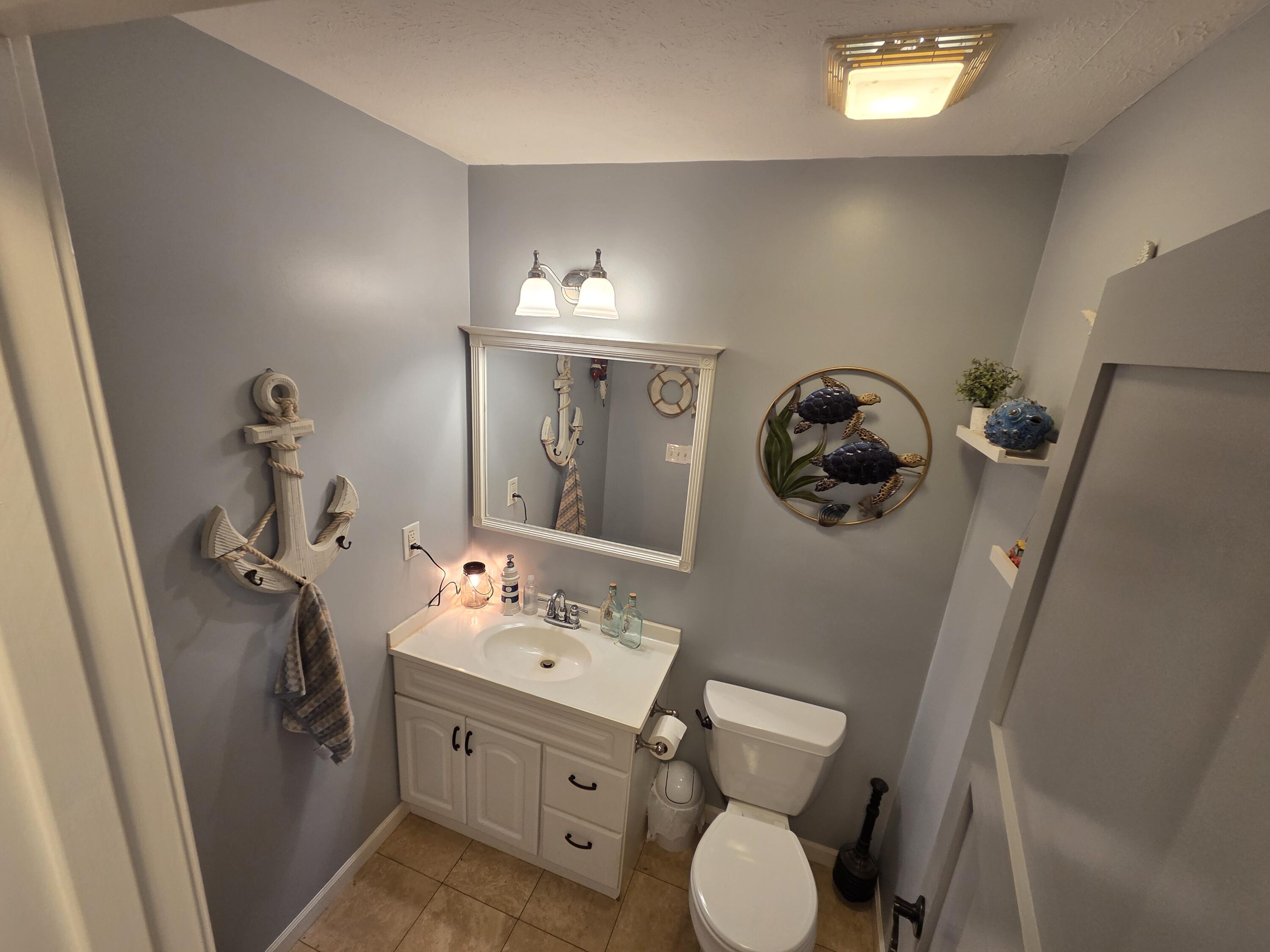 4084 W Shore Drive, Bremen, IN 46506; Image #40