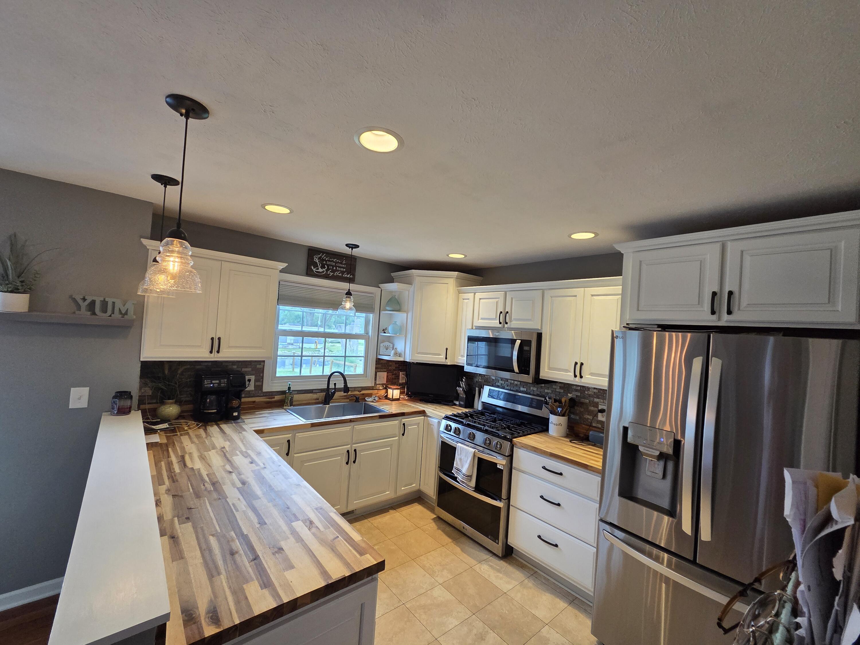 4084 W Shore Drive, Bremen, IN 46506; Image #5