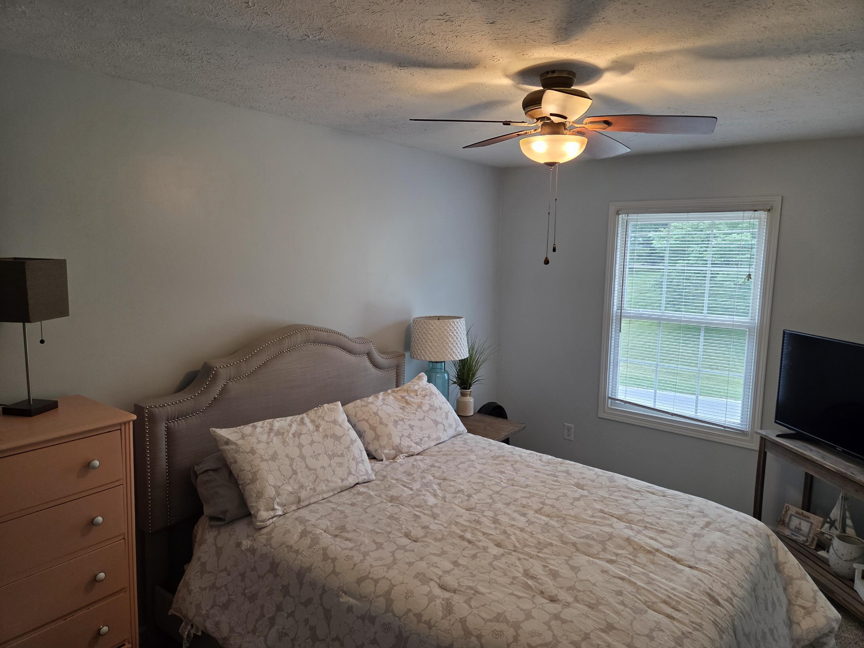 4084 W Shore Drive, Bremen, IN 46506; Image #9