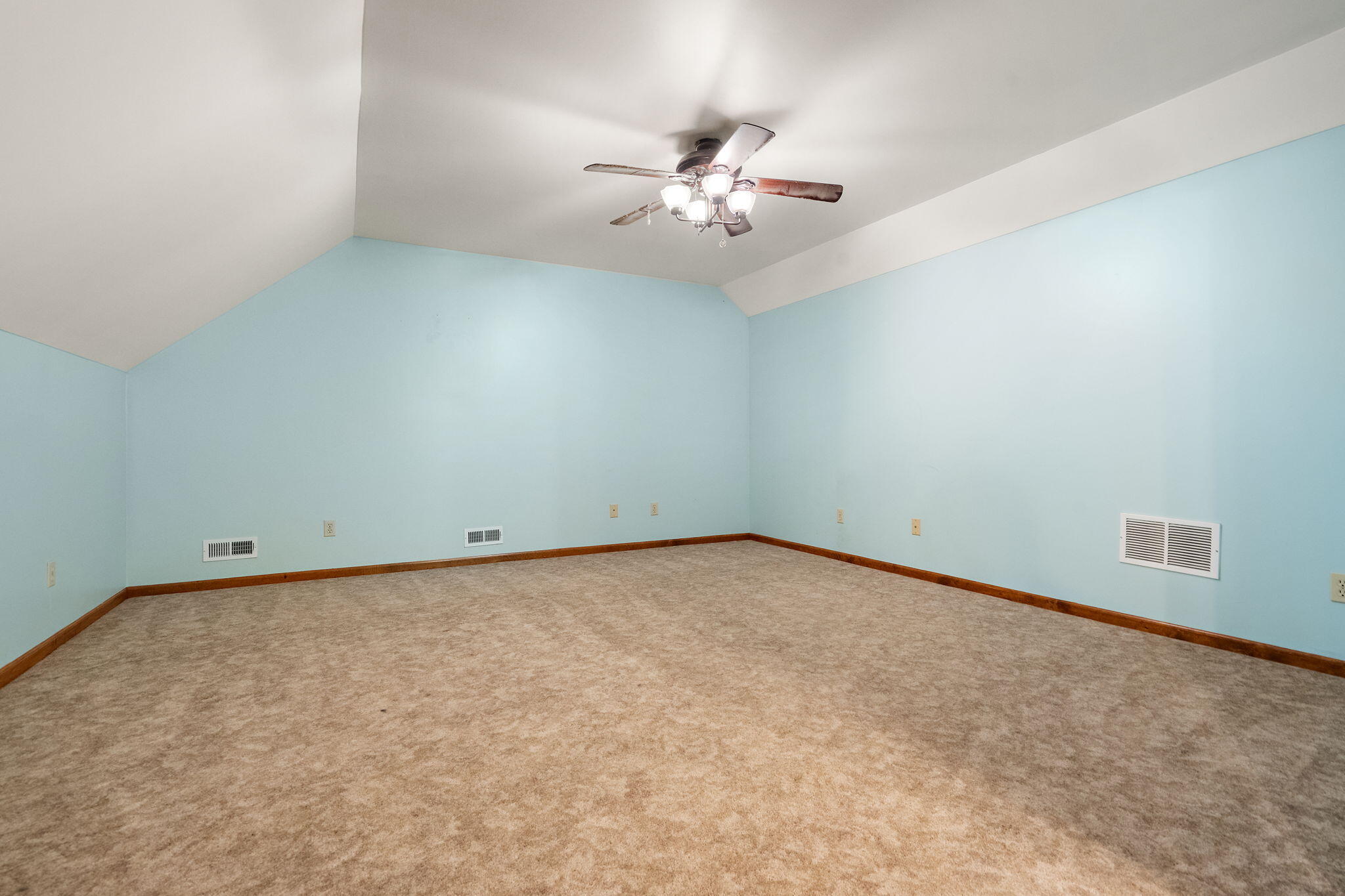 8876 N Lilac Street, DeMotte, IN 46310; Image #25