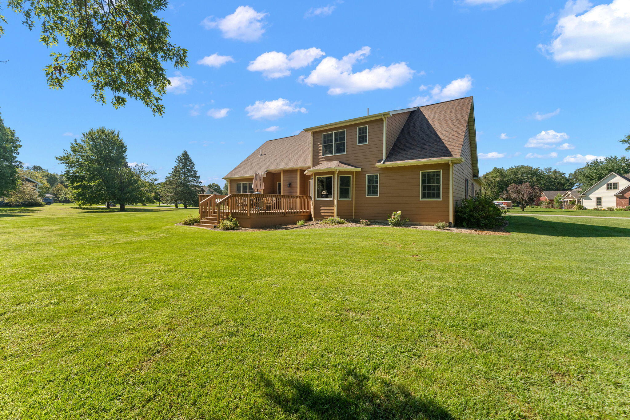 8876 N Lilac Street, DeMotte, IN 46310; Image #39