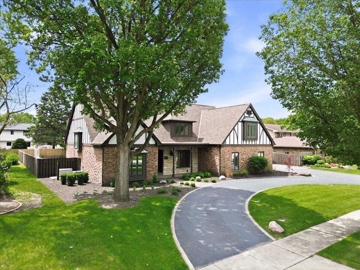 1130 Melbrook Drive, Munster, IN 46321; Image #4