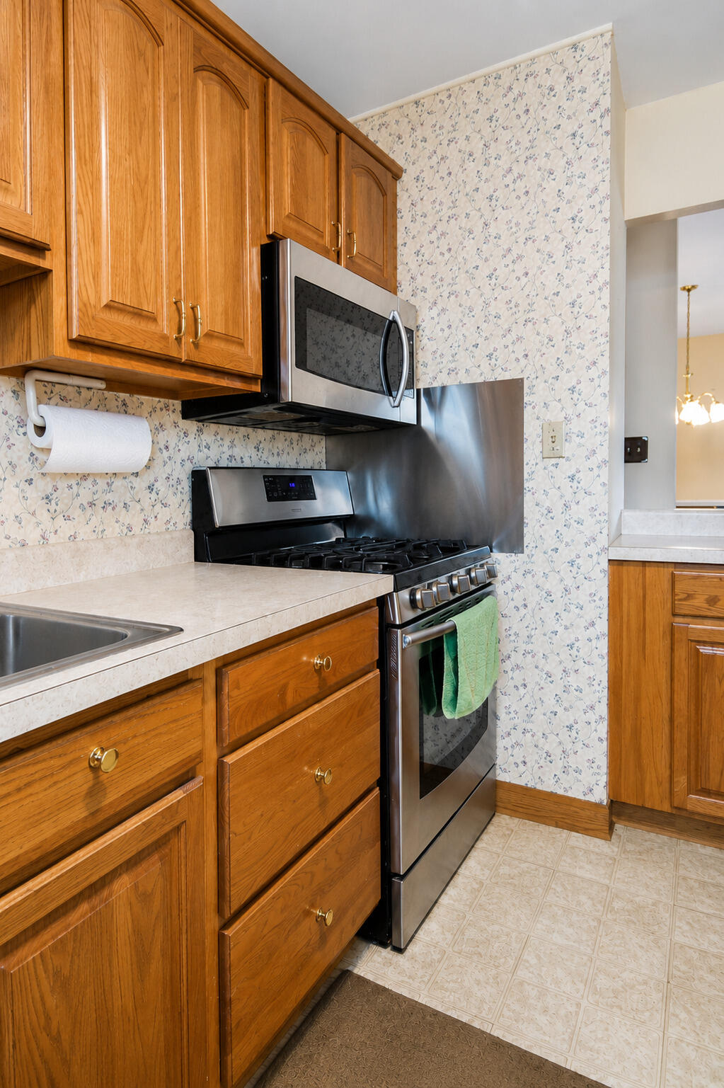 9502 Forrest Drive, Highland, IN 46322; Image #11