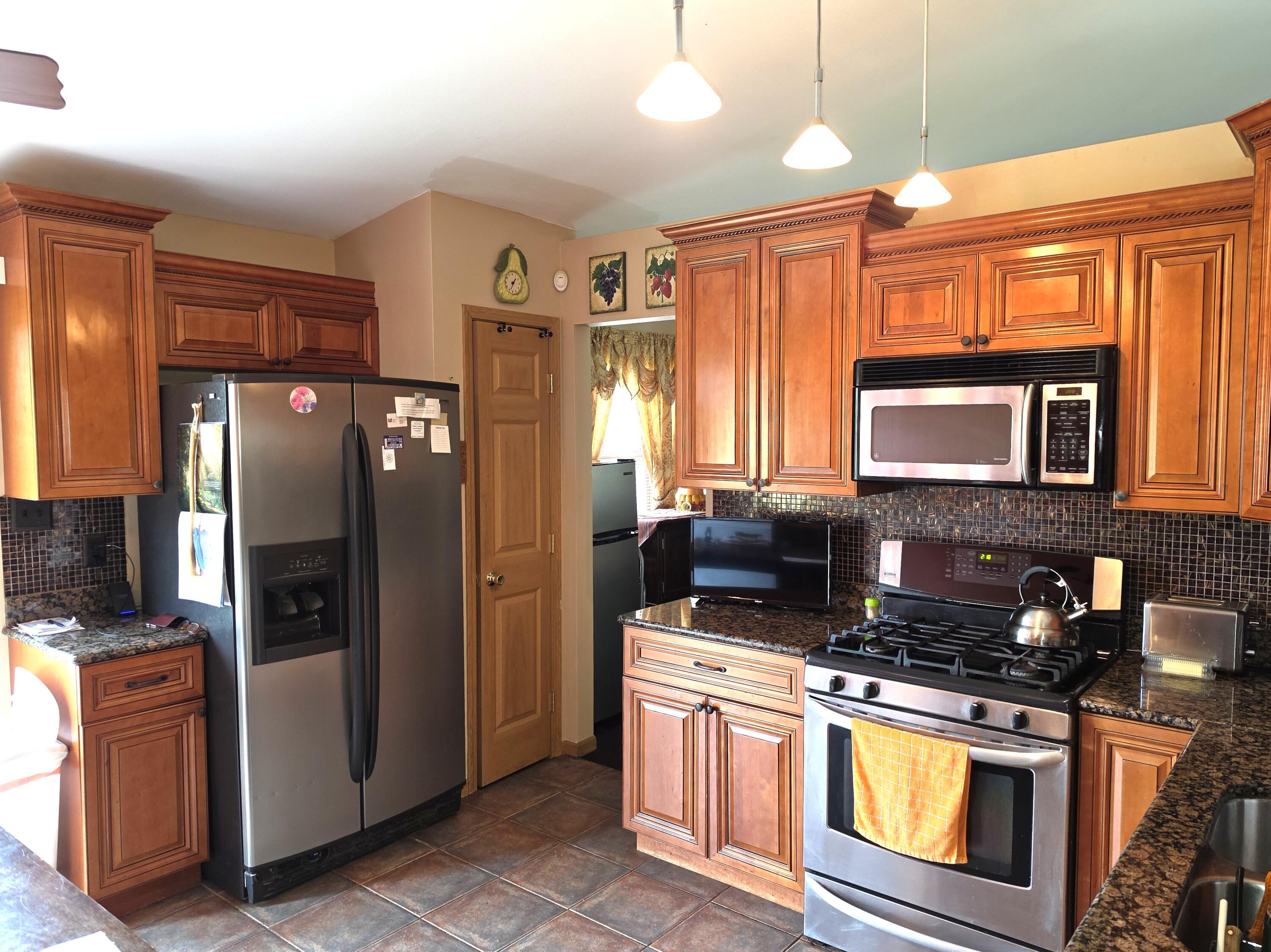 8389 Buchanan Street, Merrillville, IN 46410; Image #10