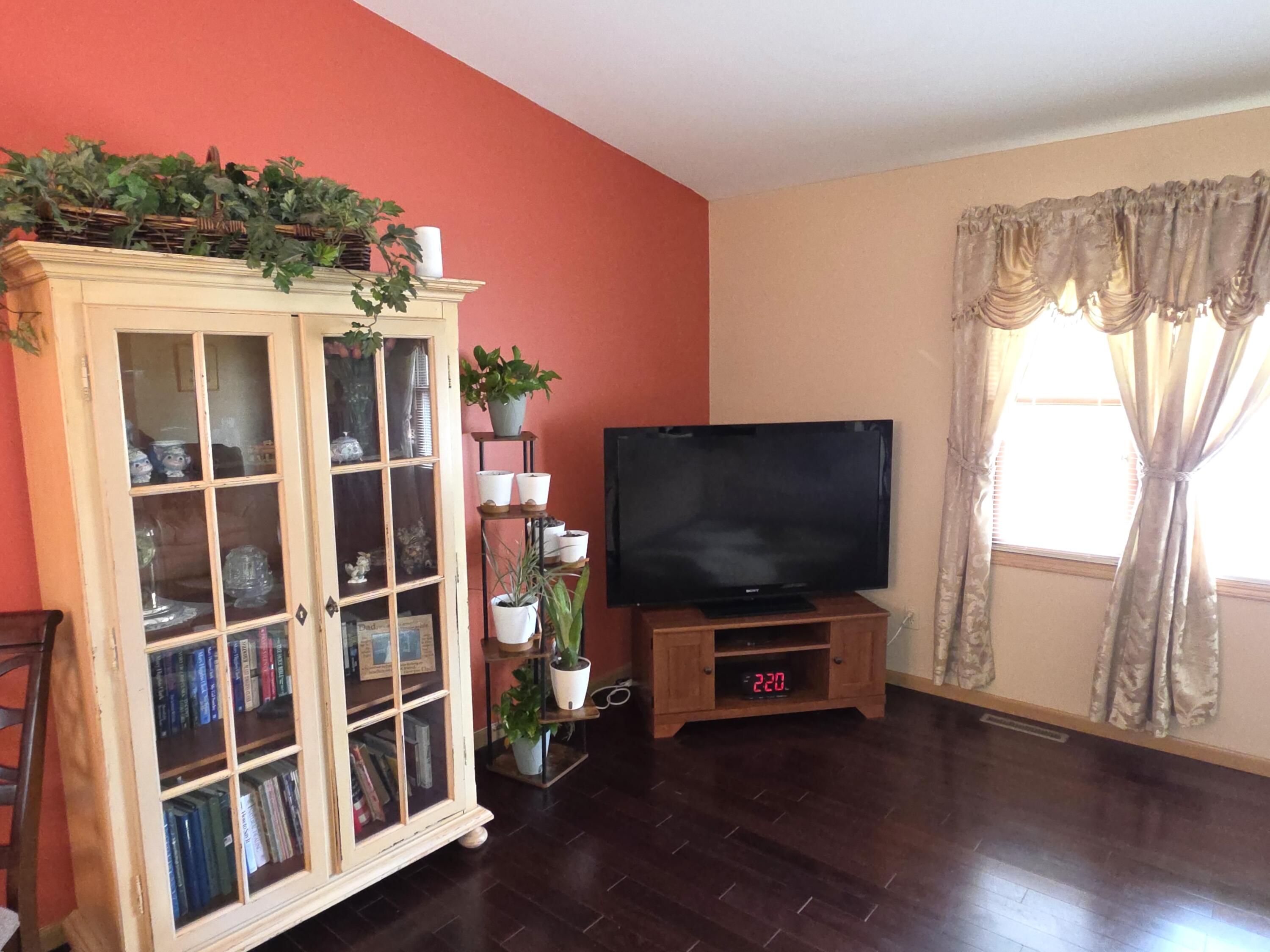 8389 Buchanan Street, Merrillville, IN 46410; Image #9