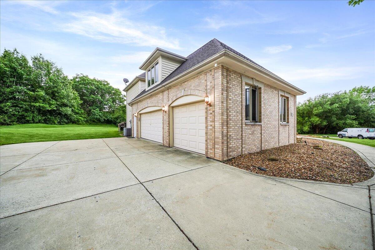 8751 Bridgewater Court, Crown Point, IN 46307; Image #15