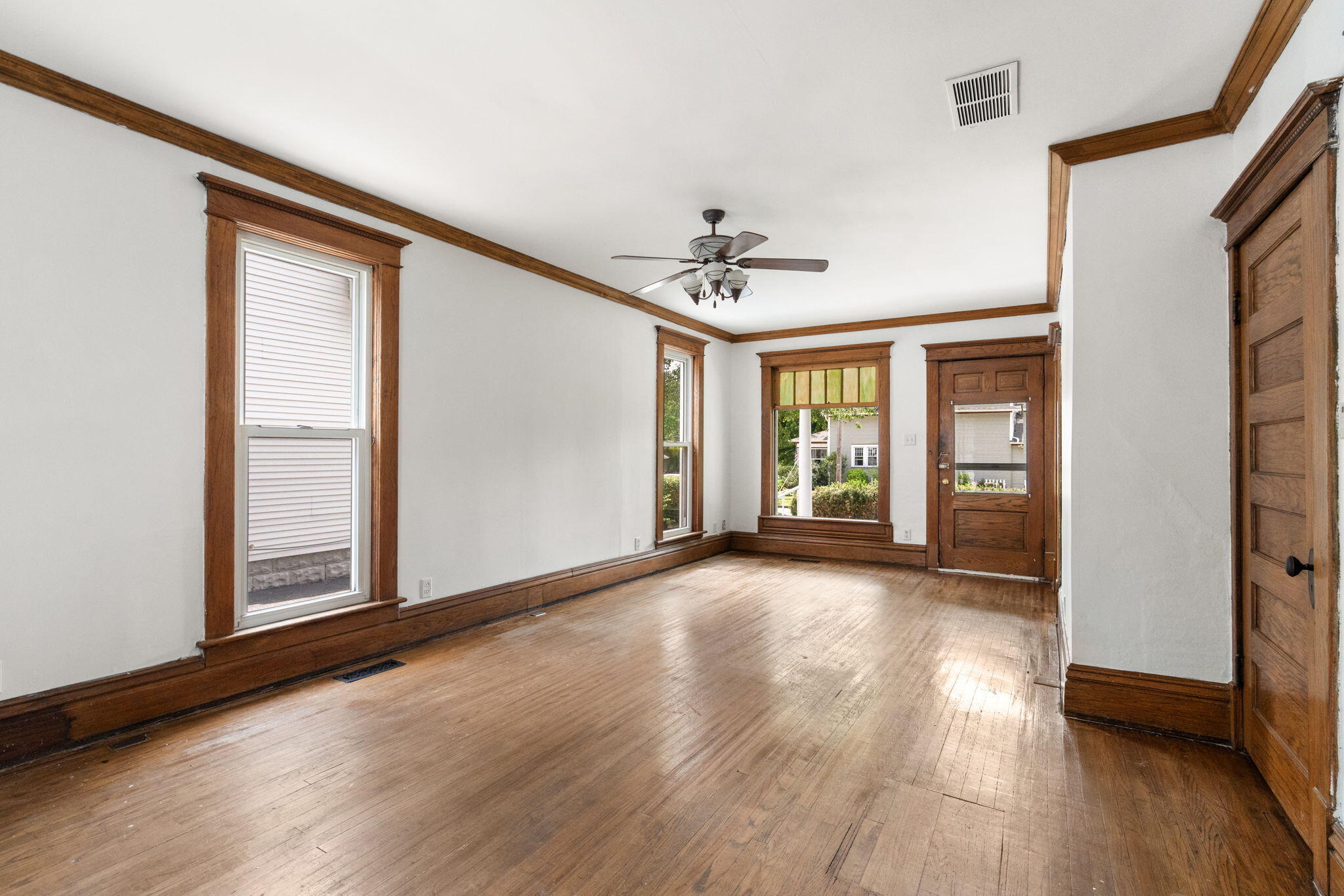 254 Park Avenue, Valparaiso, IN 46383; Image #3