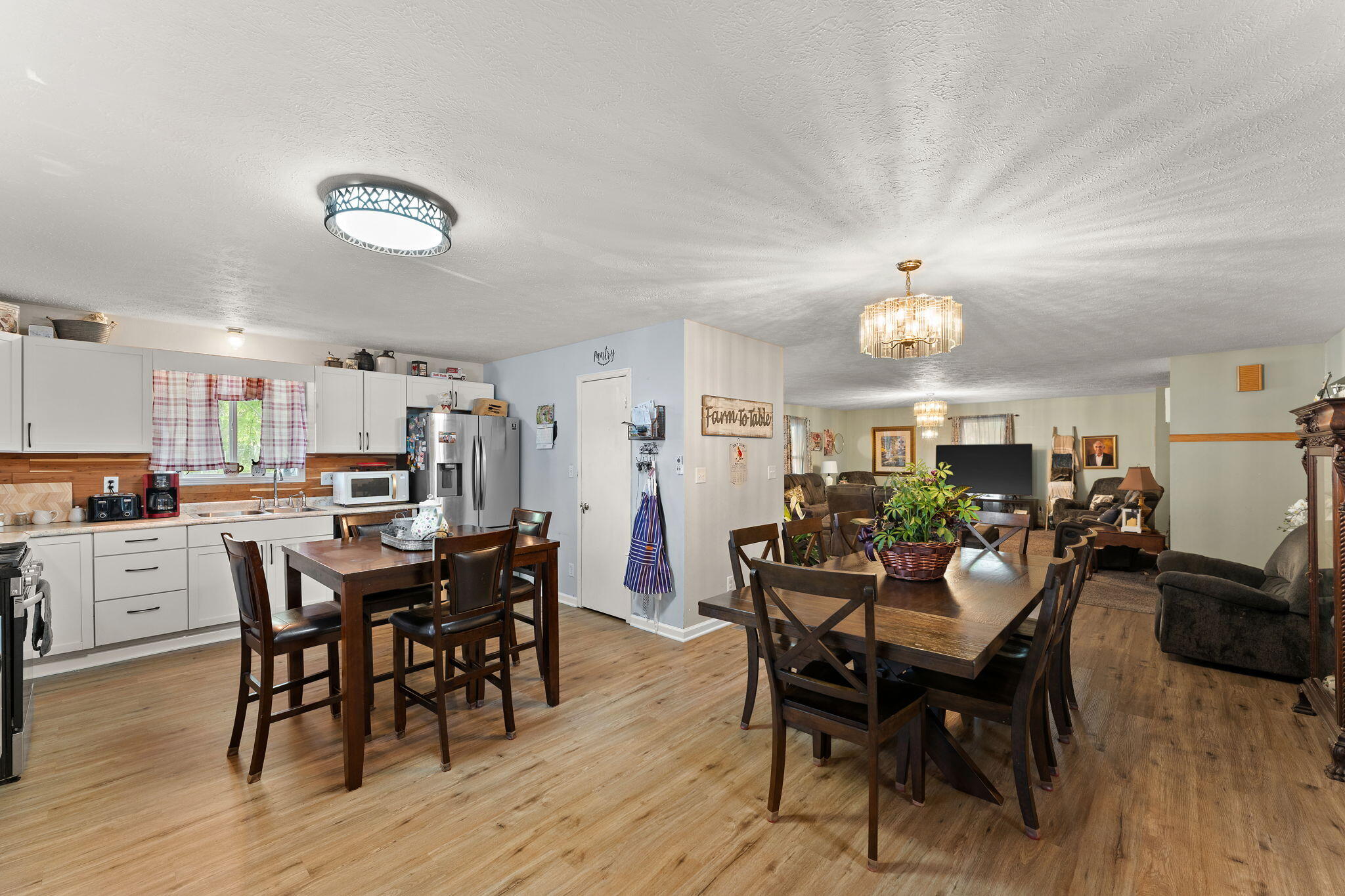 33 E Washington Avenue, Hobart, IN 46342; Image #14