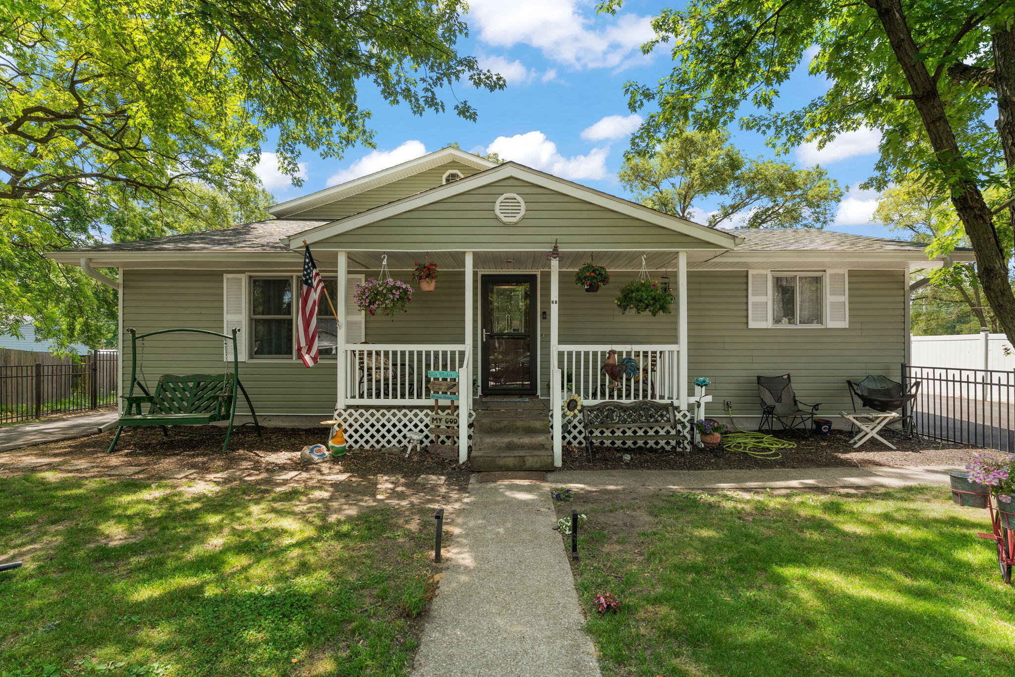 33 E Washington Avenue, Hobart, IN 46342; Image #2