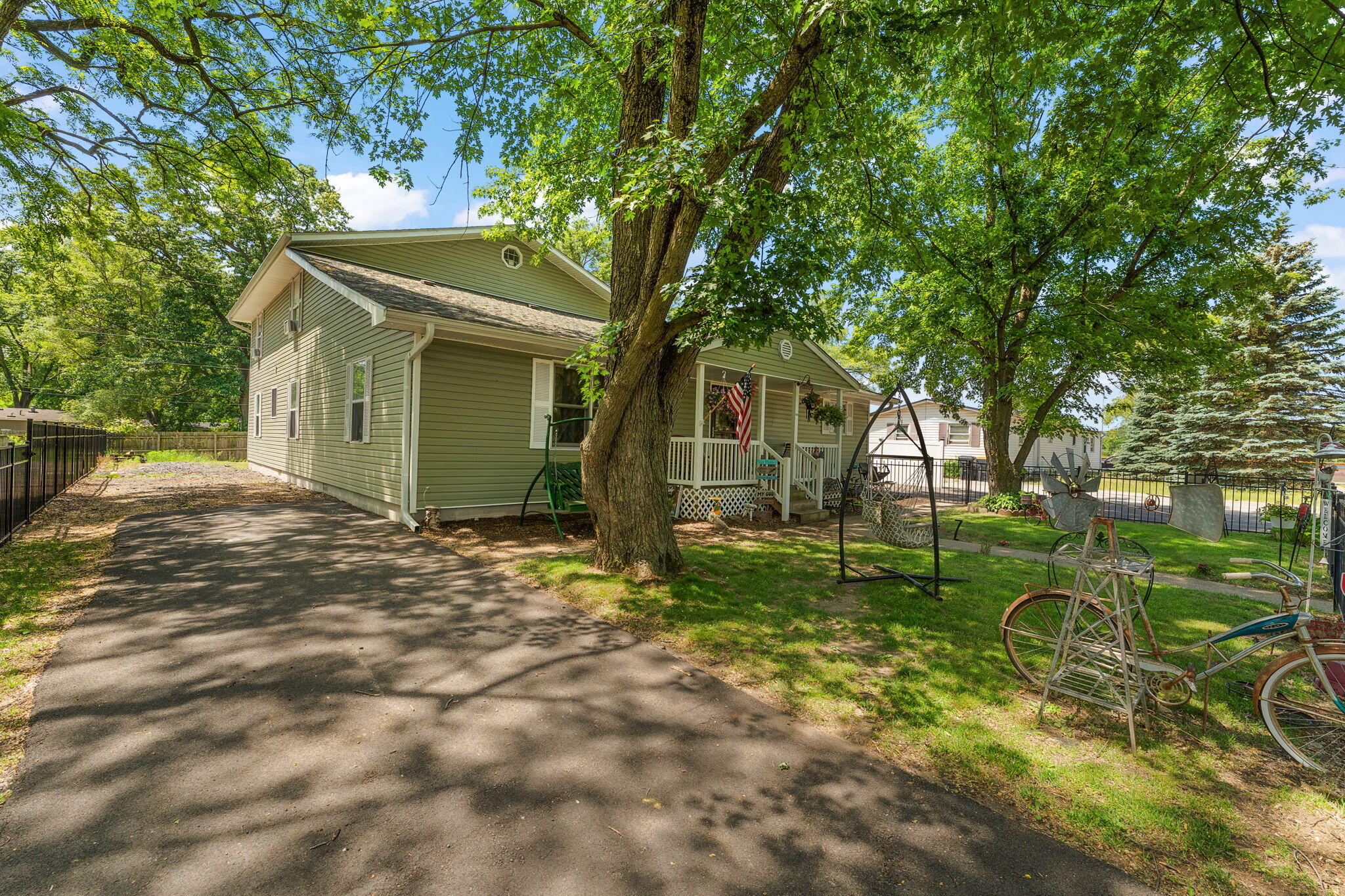 33 E Washington Avenue, Hobart, IN 46342; Image #5