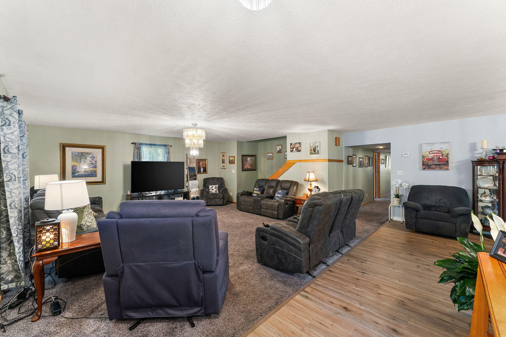 33 E Washington Avenue, Hobart, IN 46342; Image #7