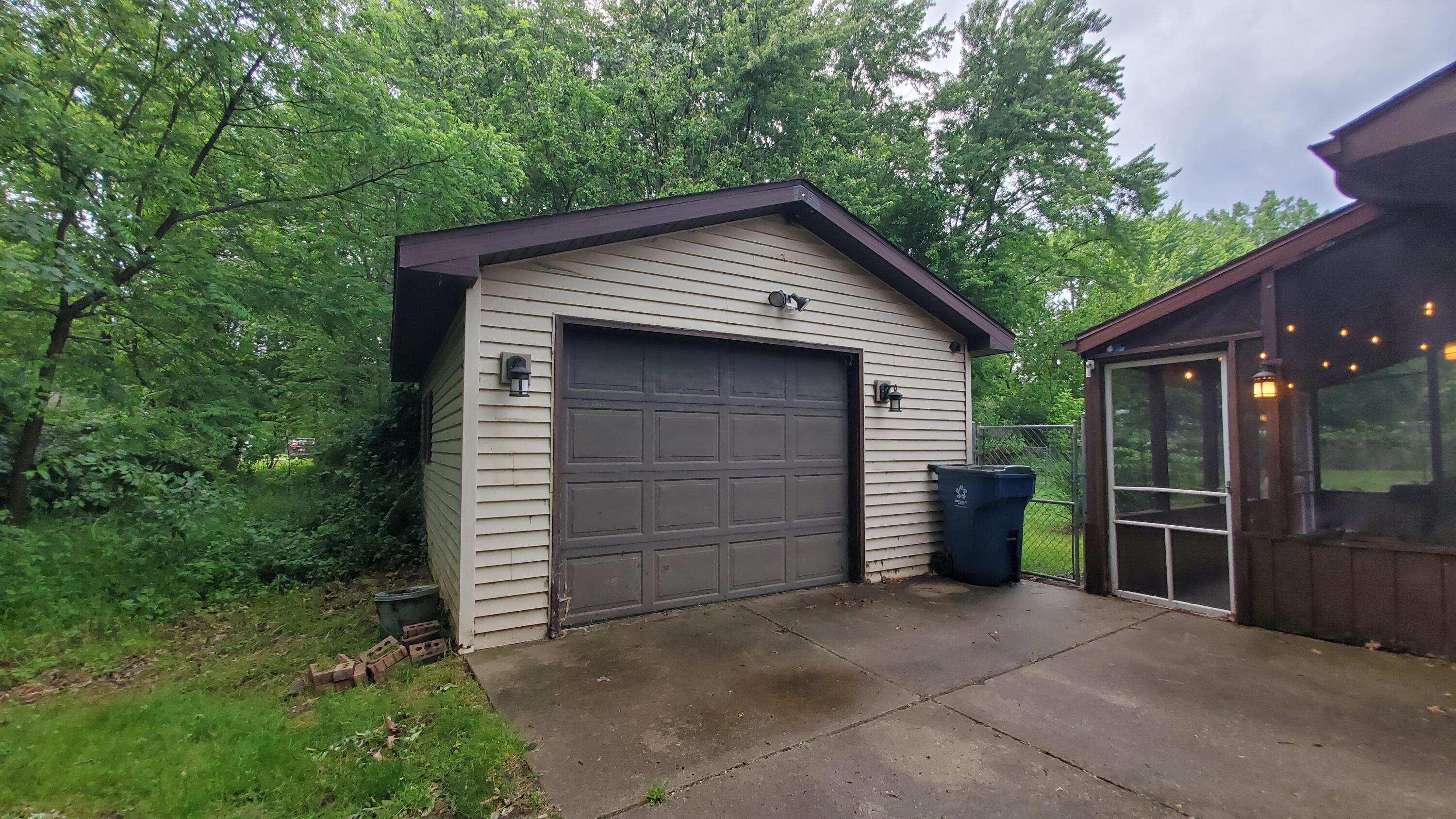 704 S 22nd Street, Chesterton, IN 46304; Image #3