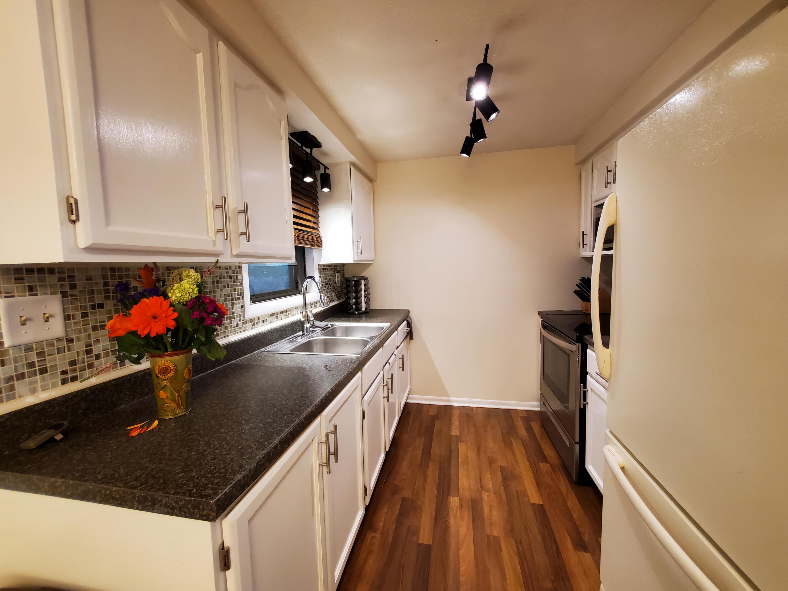 704 S 22nd Street, Chesterton, IN 46304; Image #9