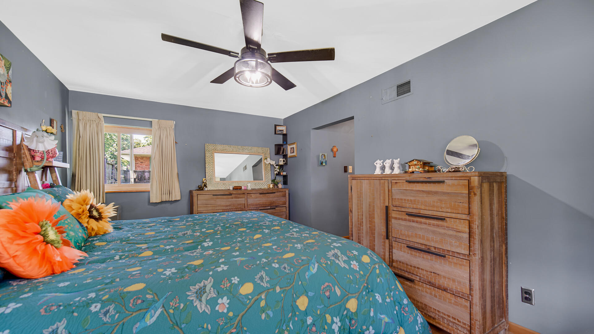 8306 Crestwood Avenue, Munster, IN 46321; Image #11