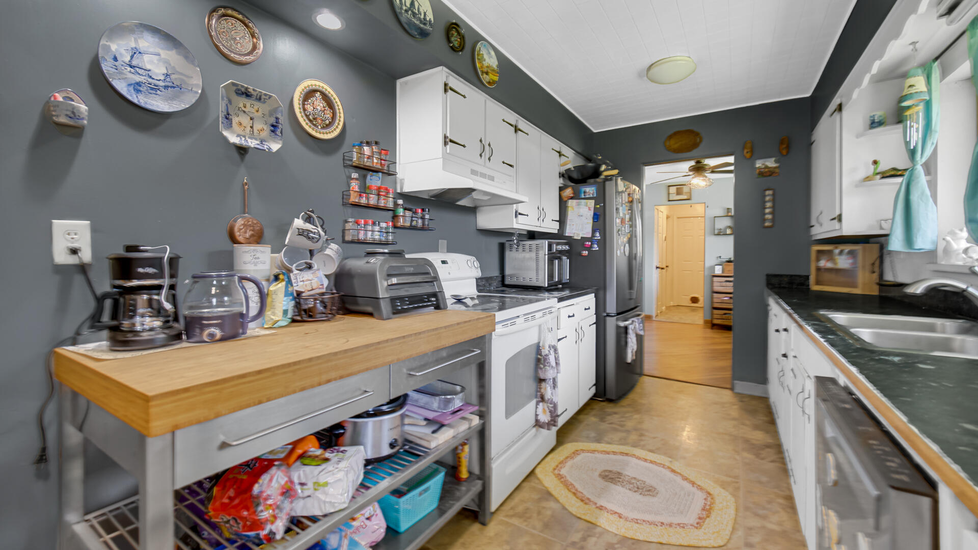 8306 Crestwood Avenue, Munster, IN 46321; Image #9
