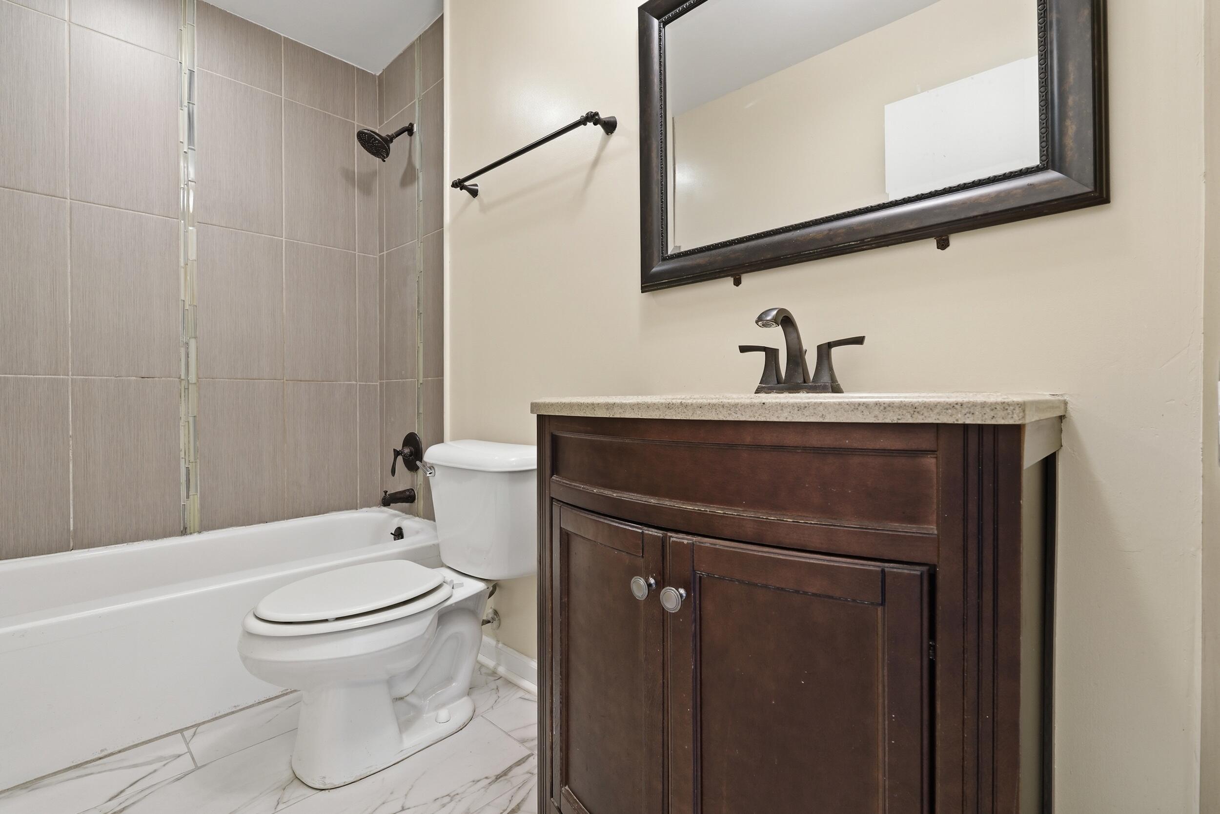 7933 Jefferson Avenue, Munster, IN #4b, 46321; Image #14