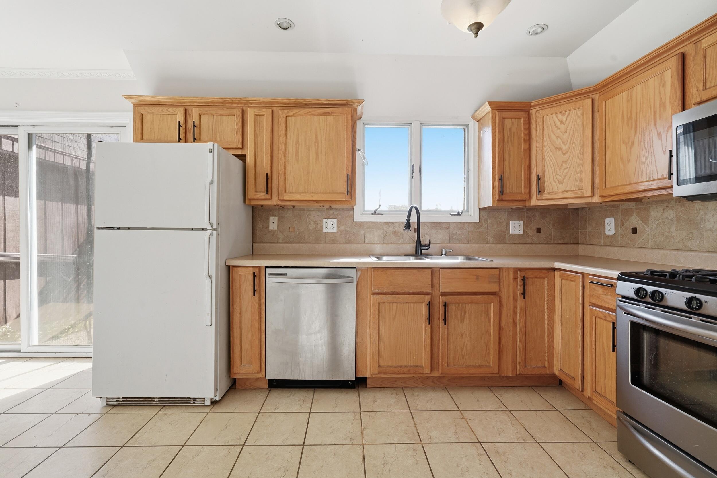 7933 Jefferson Avenue, Munster, IN #4b, 46321; Image #6