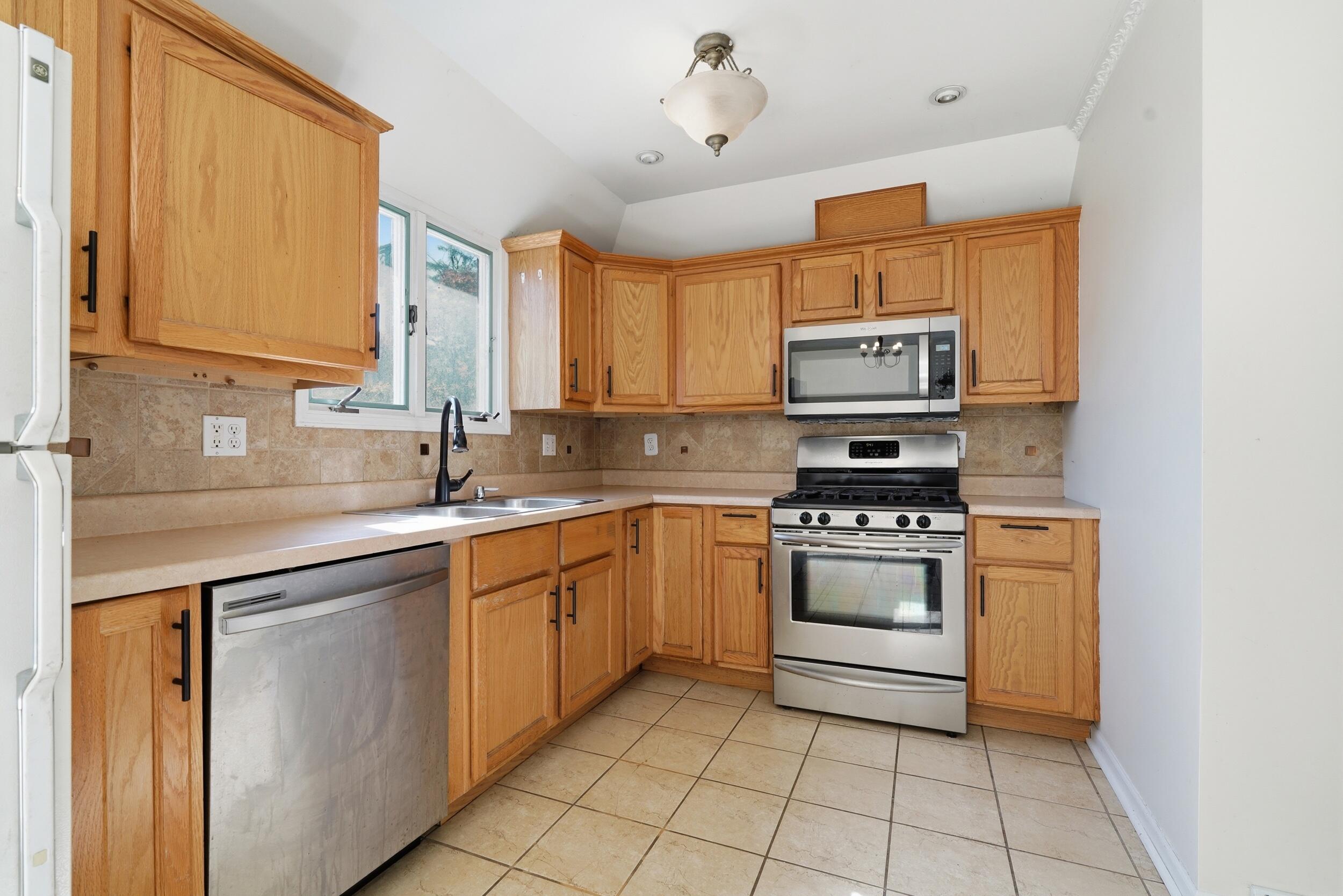 7933 Jefferson Avenue, Munster, IN #4b, 46321; Image #7