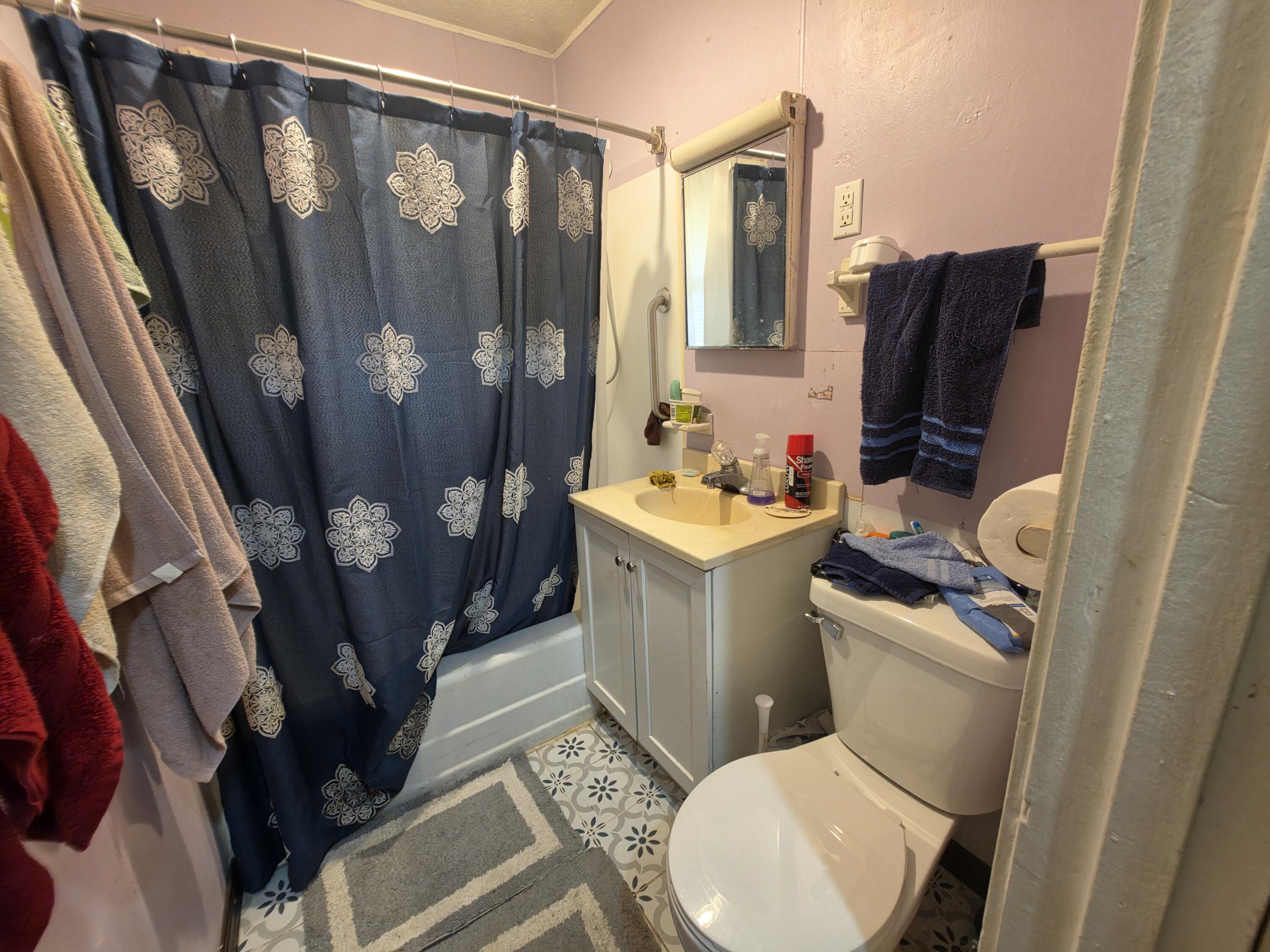 2420 E 35th Avenue, Lake Station, IN 46405; Image #8